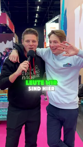 Party mit Geschmack! 🎉🍬 René war auf der Hitschies Party und hat @philip_hitschler getroffen – und vielleicht erwartet euch bald was richtig cooles bei uns im Markt! 👀✨ Stay tuned! 😏 #hitschies #rewe #renésrewe #köln #fypシ #party
