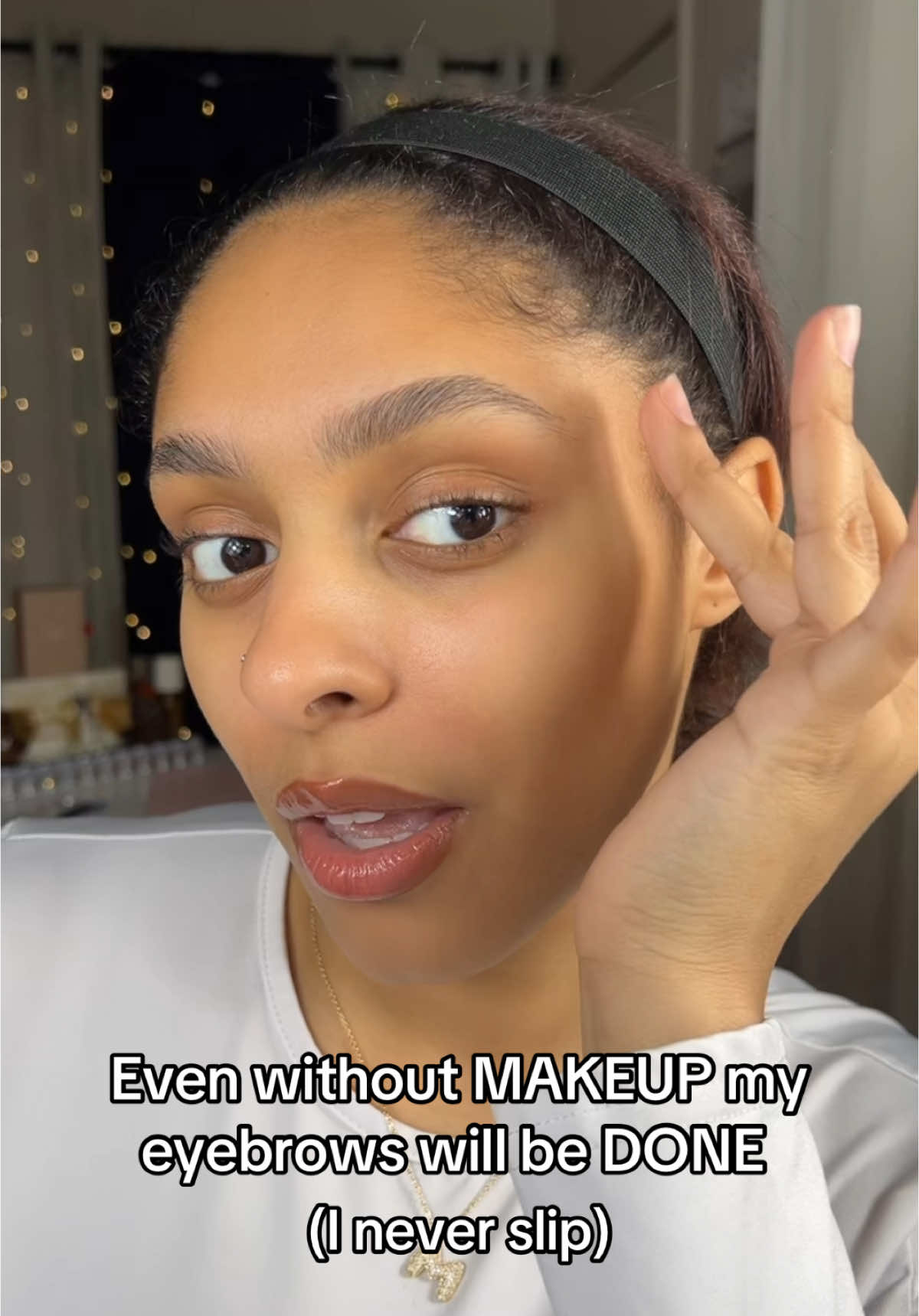 And will always be shaped and styled 😂 #makeup #makeuptok #brows #browsonfleek #browshaping #nomakeup #relateable 