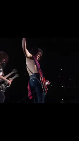 #gunsnroses #live #livejam #intro #guitarmelody #fyp #slash #izzystradlin 