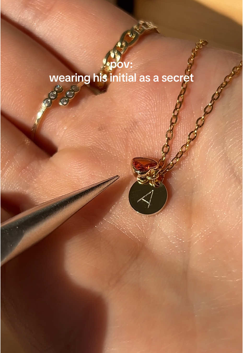 The Secret Love Necklace♥️🥹 . . #couplegoals #romanticgift #birthdaygift #giftforher #ValentinesDay #anniversarygift #couplegiftideas 