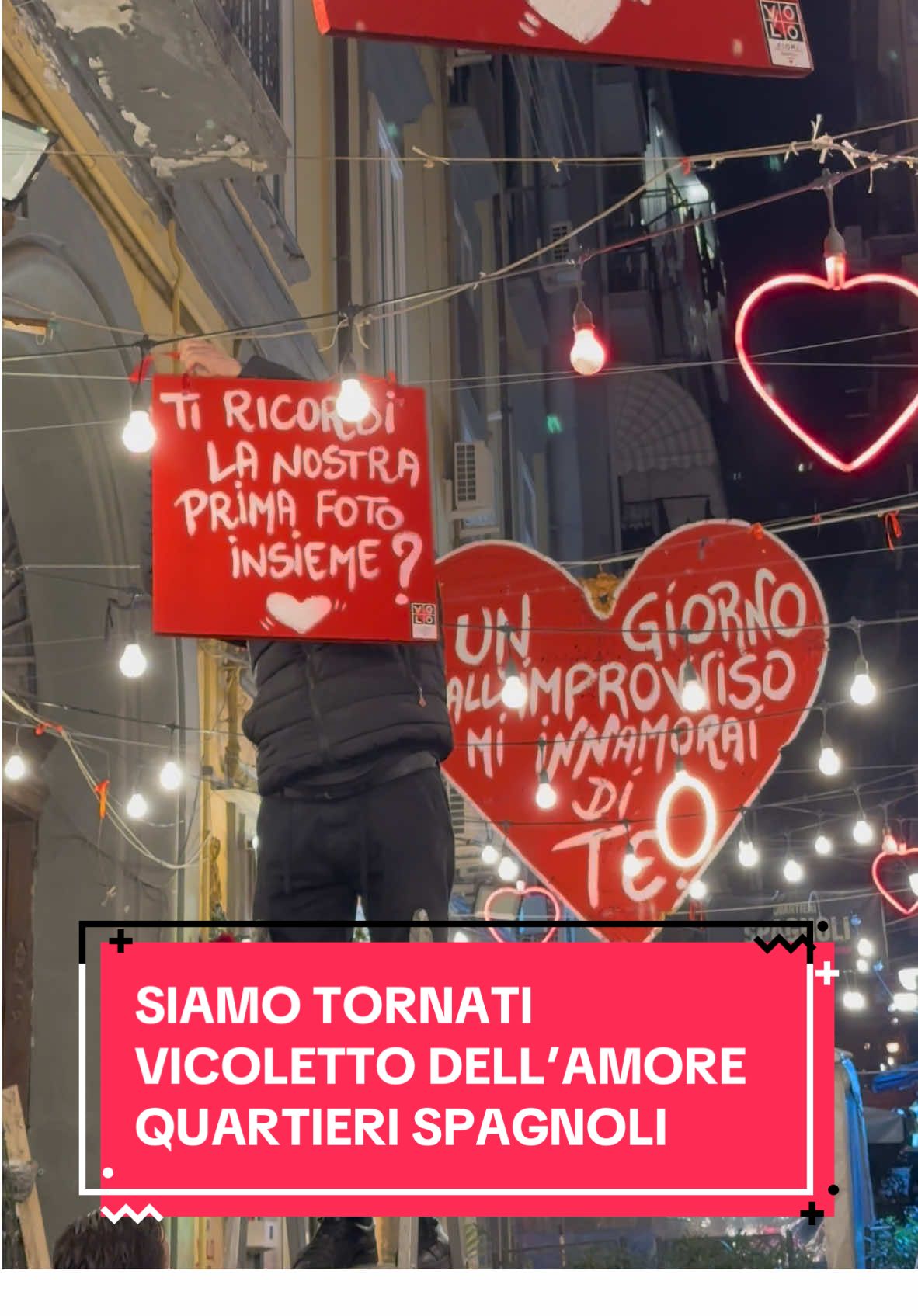 IL VICOLETTO DELL’AMORE E’ TORNATO .🌹 Niente canzoni quest’anno ma volevamo dedicare messaggi di “ATTENZIONI” … perché tutti ne abbiamo bisogno . ❤️ #neiperte #voliamo #perte #napoli #tiamo #quartierispagnoli #volofiori #napolinelcuore 