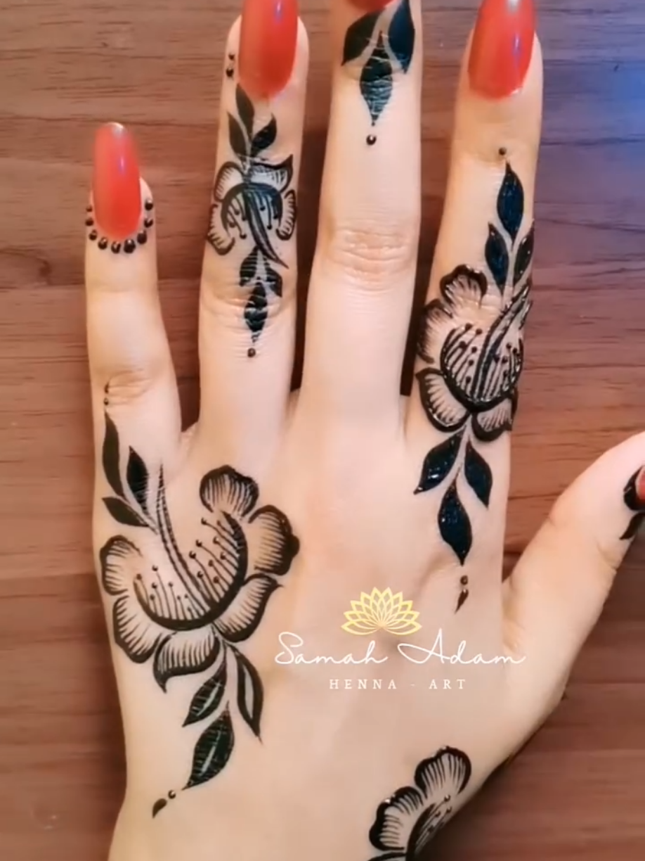 رسم وردة سهلة وبسيطة للمبتدئين خطوة بخطوة للتسجيل في الدورةالتدريبية لتعليم الحنة من البداية للأحتراف للتسجيل ابعتلنا على رسائل الصفحة #السودان #اكسبلور  #السودان_مشاهير_تيك_توك #السودان_الخرطوم #حنه #حناء #حنا #حنه_سودانيه #حنة_عروسة #حنه_عروس #henna #hennanight #hennatutorial #سودانيز_تيك_توك #sudanese #السعودية #قطر #الامارات #samah_adam 