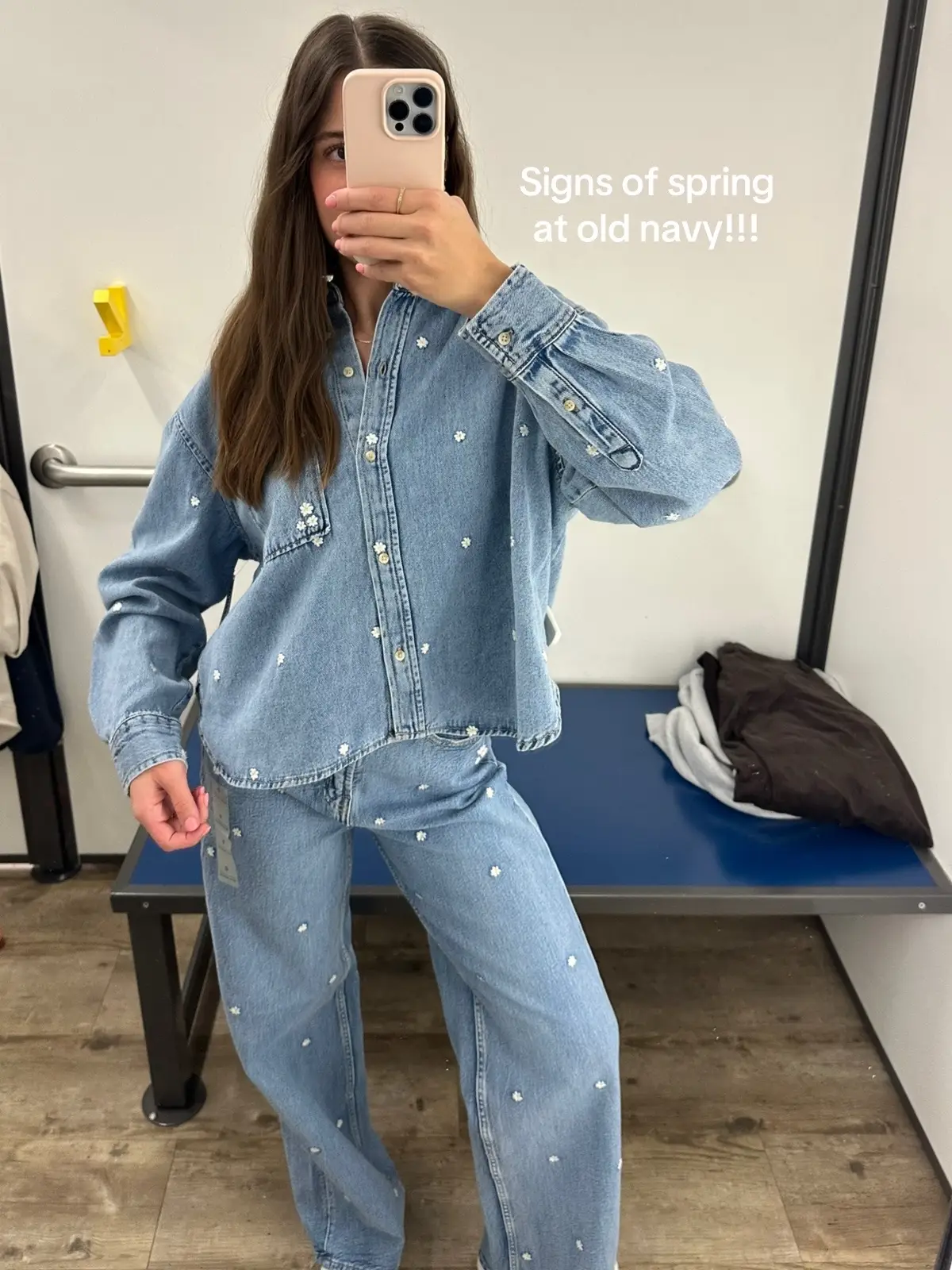 The floral denim set is !!!!!!! 