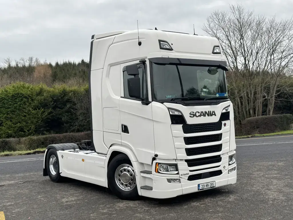 🚨 FOR SALE 🚨 2020 Scania S520 V8 Highline. 4x2, Full Air Suspension, Opticruise Auto Gearbox, Retarder, Deep Bumper, Alloy Wheels, Super Singles, Fixed Fifth Wheel, Leather Seats, Twin Bunk, Side Skirts, Fridge, Microwave, Scania Premium Infotainment System. Great Spec Truck, 530k kms. Price: £69,000+VAT Finance Available subject to status Contact  Email derickmamcommercial713@gmail.com #scaniapower #scaniav8 #V8 #trucksales #amcommercials #TruckForSale #scania