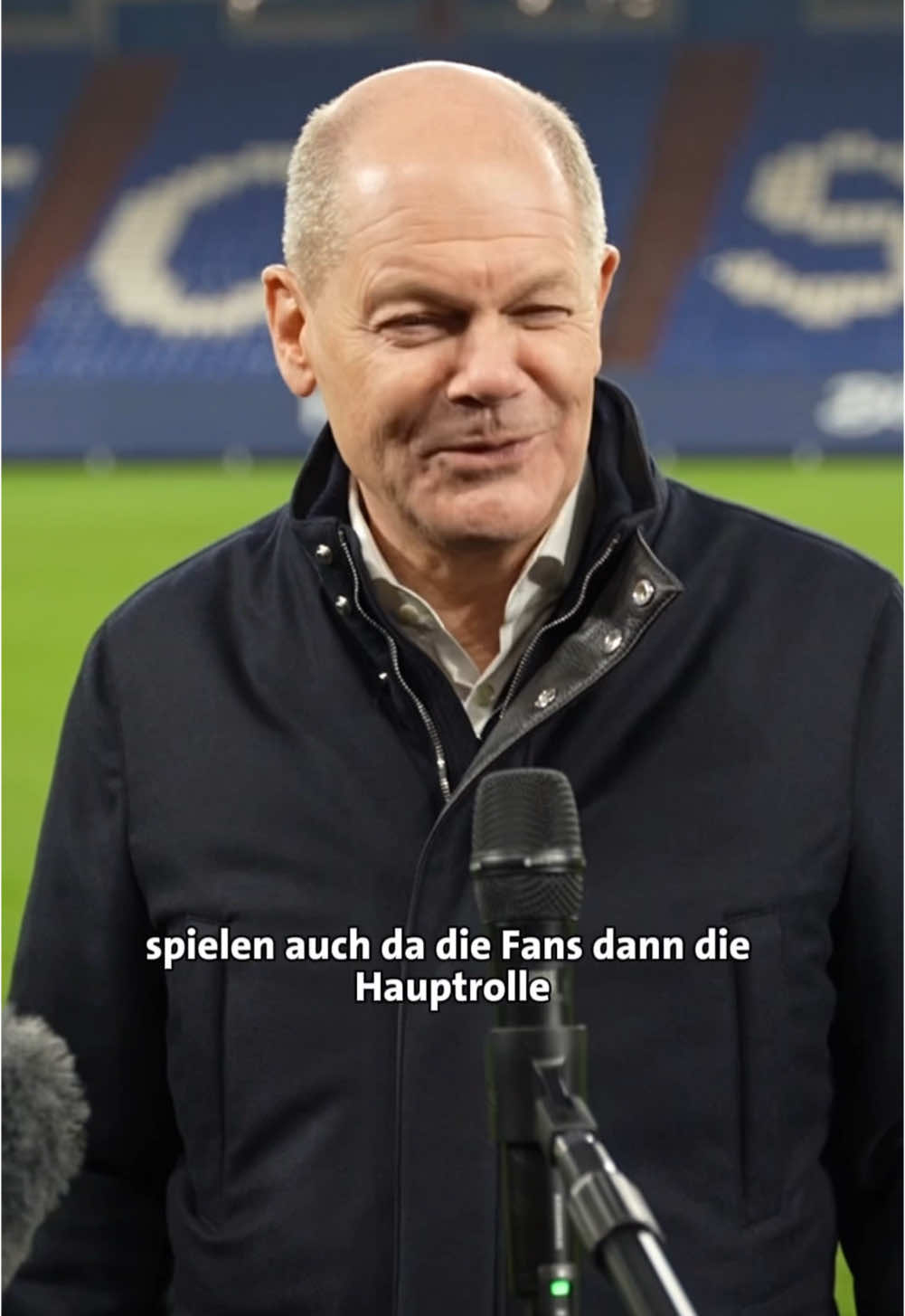 Für den deutschen Fußball - und vor allem für die Fans!  @FC Schalke 04 @SPD  #OlafScholz #Bundeskanzler #SPD 