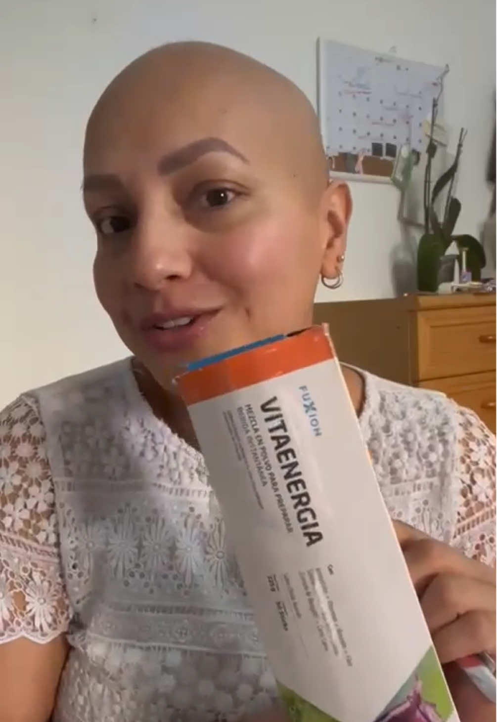 🎗️ Hoy, 4 de febrero, es el Día Mundial contra el Cáncer. Este testimonio es una prueba de que la nutrición adecuada marca la diferencia. 💛 Ella fue diagnosticada con cáncer de mama, pero gracias a las bebidas nutracéuticas de Fuxion ha podido mantener su salud, sentirse fuerte y nutrida en este proceso. 🌿💪 No es solo una bebida, es un apoyo real para el cuerpo.  Si tú o alguien que conoces está pasando por lo mismo, no dudes en escribirme. Juntos podemos encontrar opciones naturales que realmente ayuden. 💛 ✨ La nutrición sí importa. La salud es prioridad. ✨ #DiaMundialContraElCancer #FuerzaYEsperanza #NutriciónParaLaVida #Fuxion #SaludHolística #CáncerDeMama