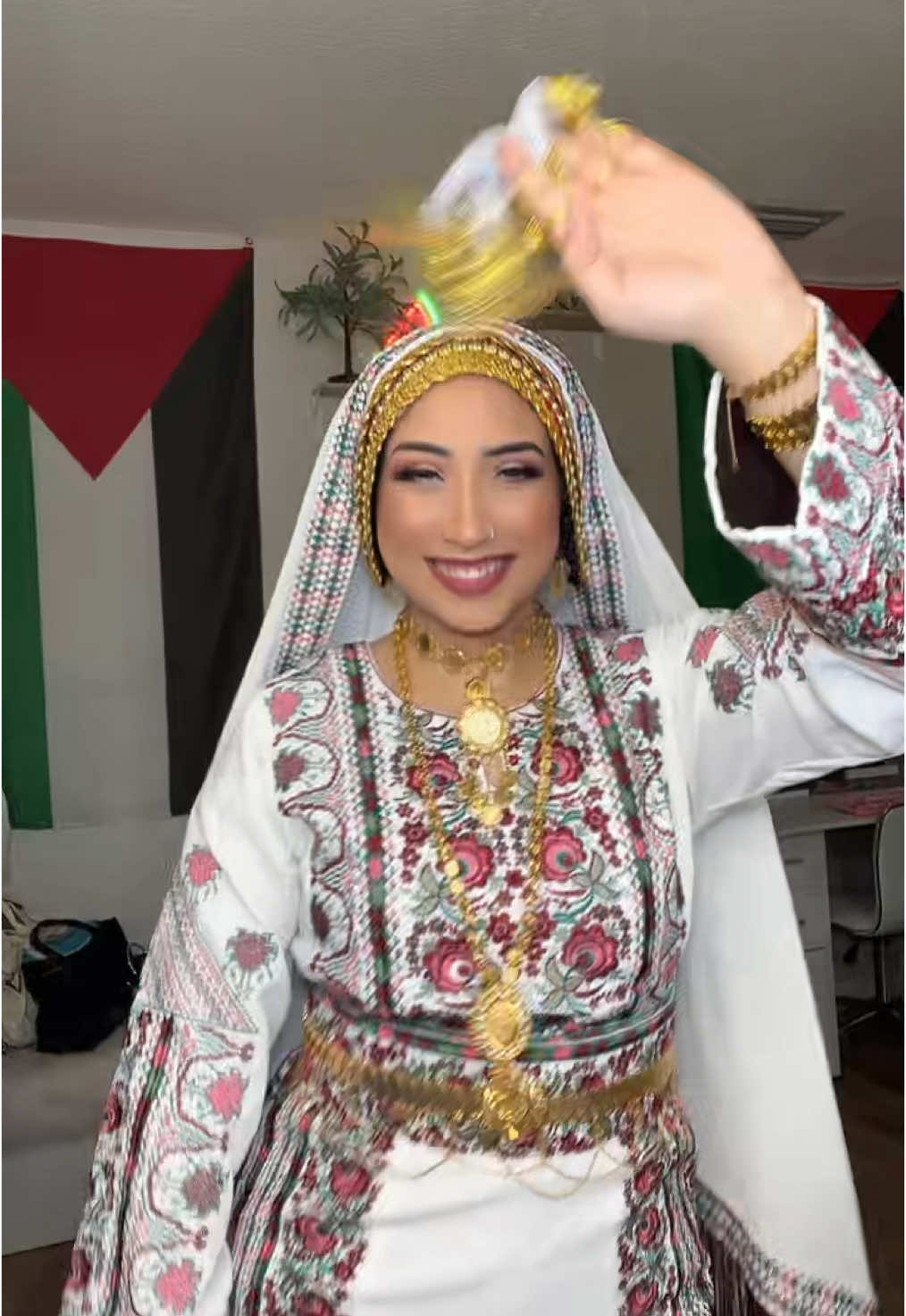 My national anthem🇵🇸 #falahi#henna#thobe#thatfalahigirl#hennatiktok  