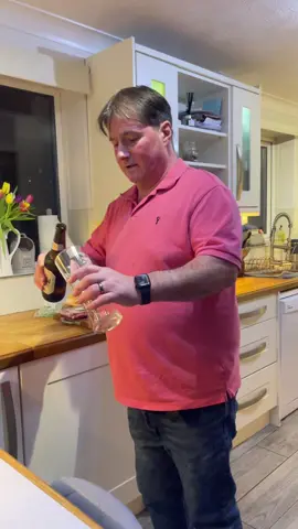 Cooking with Ian, tonight’s date night is our amazing duck breast. #cookingwithian #datenight #meatfans #pagemoss #birkenhead #oldcotes #thebestofthebest #waynewalkerqualitymeats #waynewalkermobilebutcherswithian #qualitymeat #waynewalker #duckbreast #freebies 
