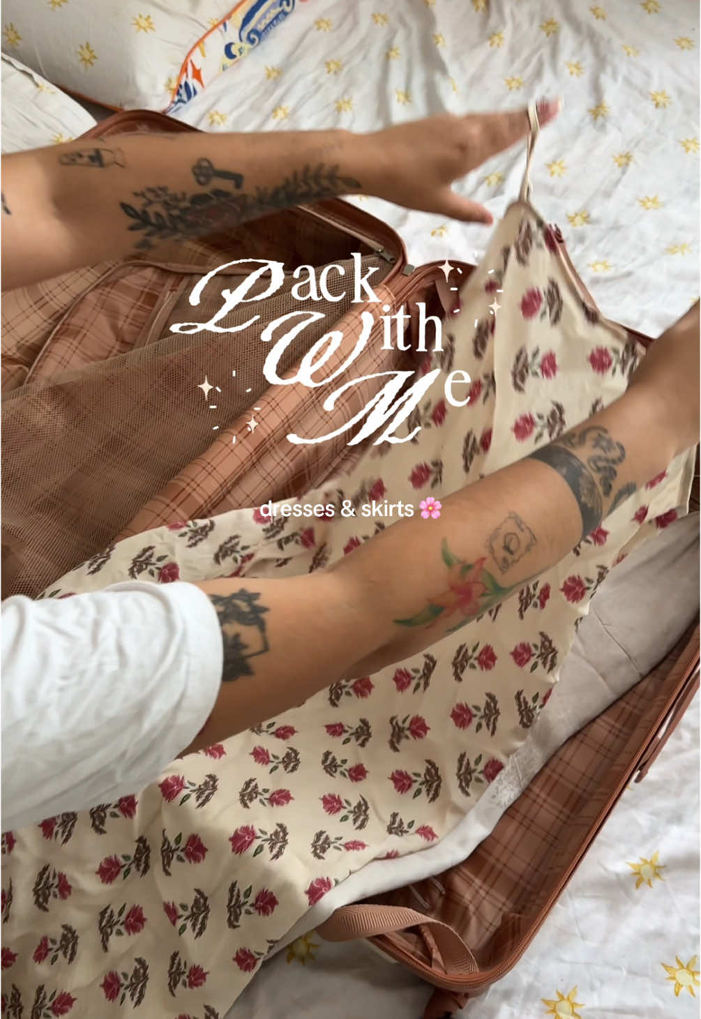 we’re housesitting by the beach for a month so let’s do some packing babyyy 🌞#creatorsearchinsights #packing #packwithme #travel #fashiontiktok #fashion #summervibes #SummerFashion #summerlooks 