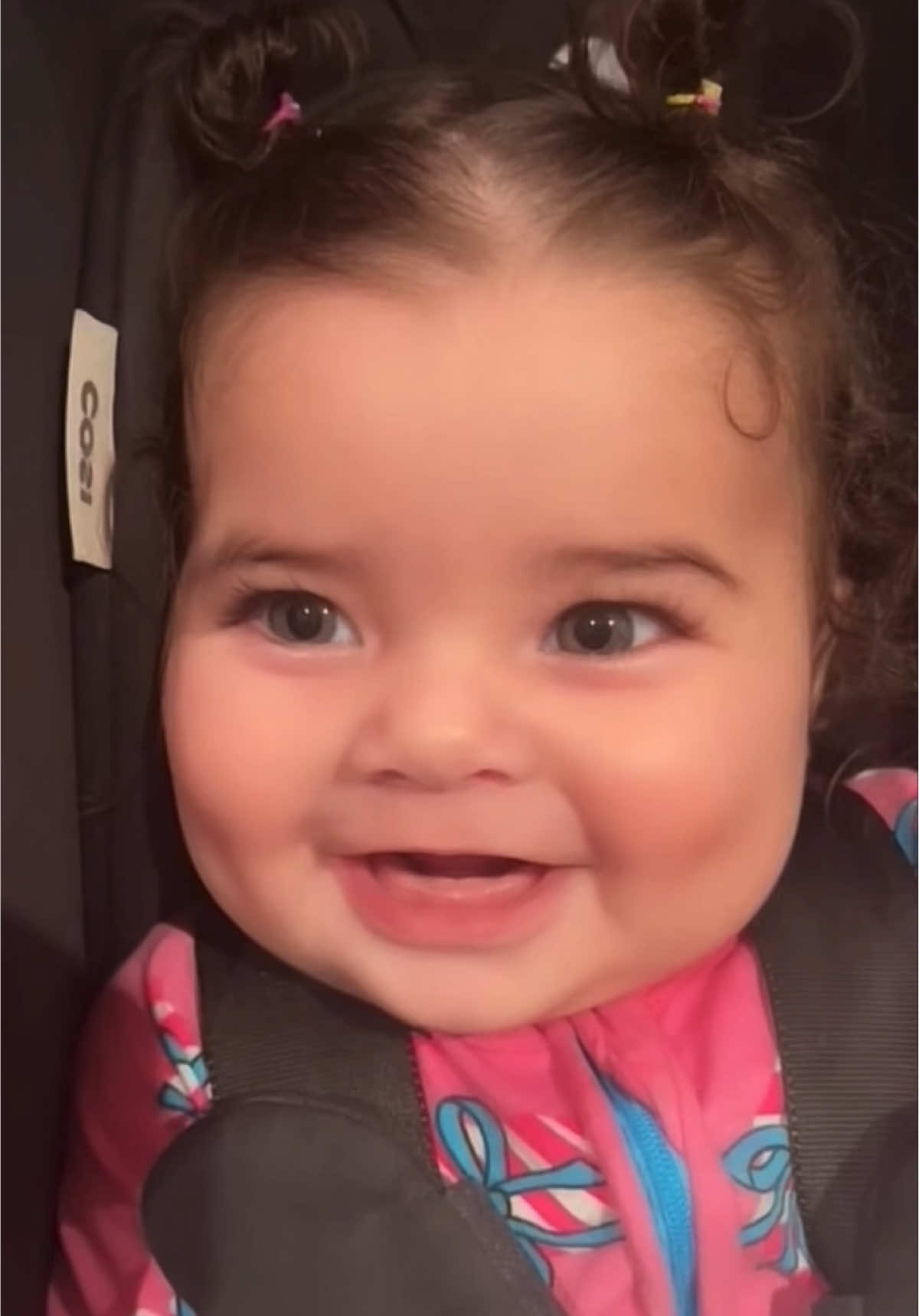 Please pay attention, this 3 m.o. has a lot to say 😅🥰 #babylanguage #babiesoftiktok #funnyvideos #viralvideo 