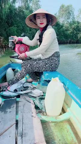 E thứ 3.Cha mẹ e thì dễ lắm có chồng e khó  hà 😅😅