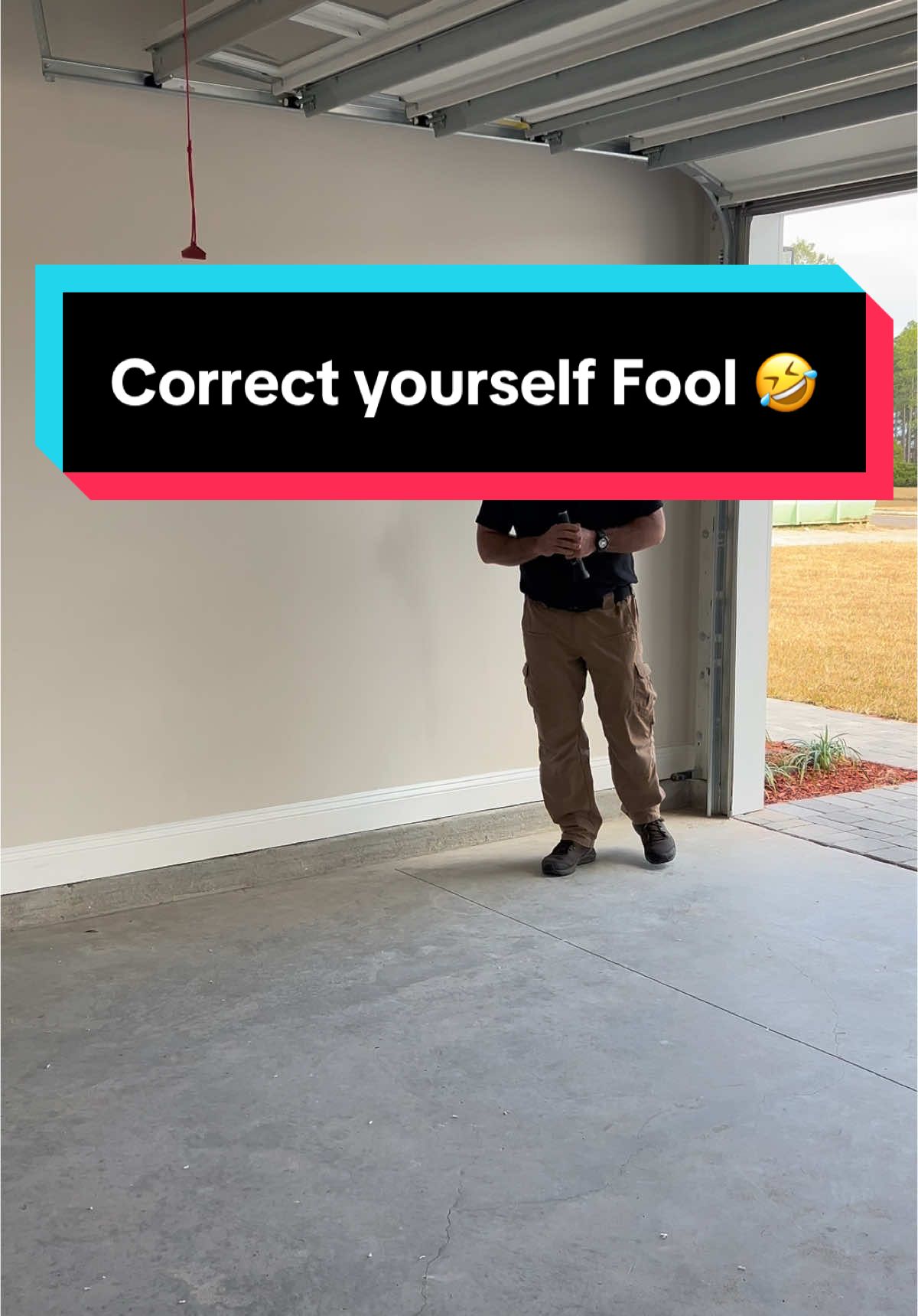 Yeah that’s not attached to the framing! #fyp #foryou #explore #explorepage #garage #doors #framing #ouch #danger #huh #contractor #preclose #realestate #trolley #string #cord #builder #omg #fool #correct 