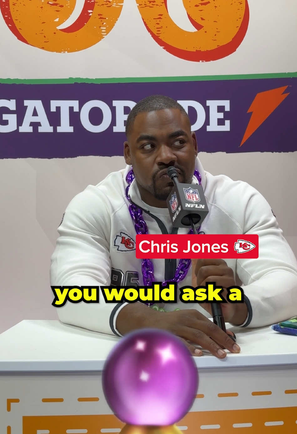 Applications to be Chris Jones' wife are now open #SuperBowl #nfl #kansascitychiefs #fortuneteller 