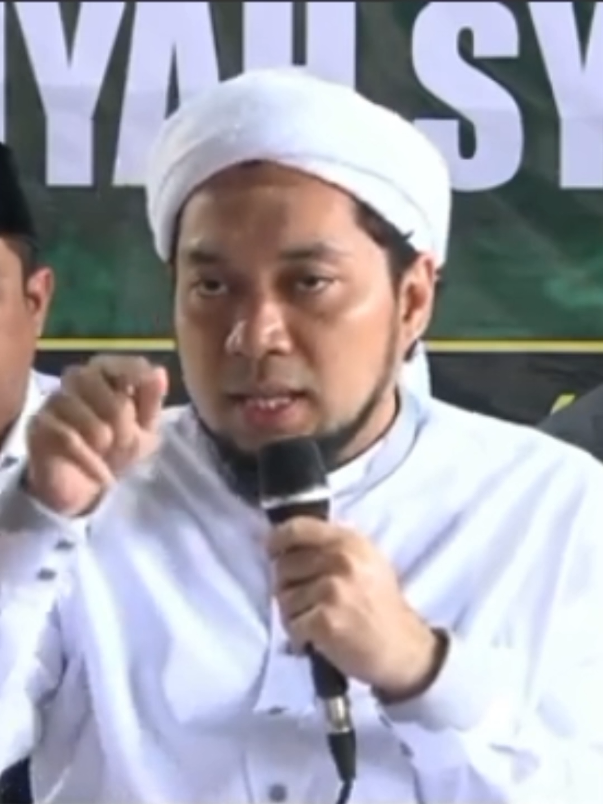 kalau kita ingin tahu siapa sodaramu? siapa temanmu? #komisariatiksassketapang #salafiyahsyafiiyahsukorejo #fyp #khrahmadazaimibrahimy #iksass 