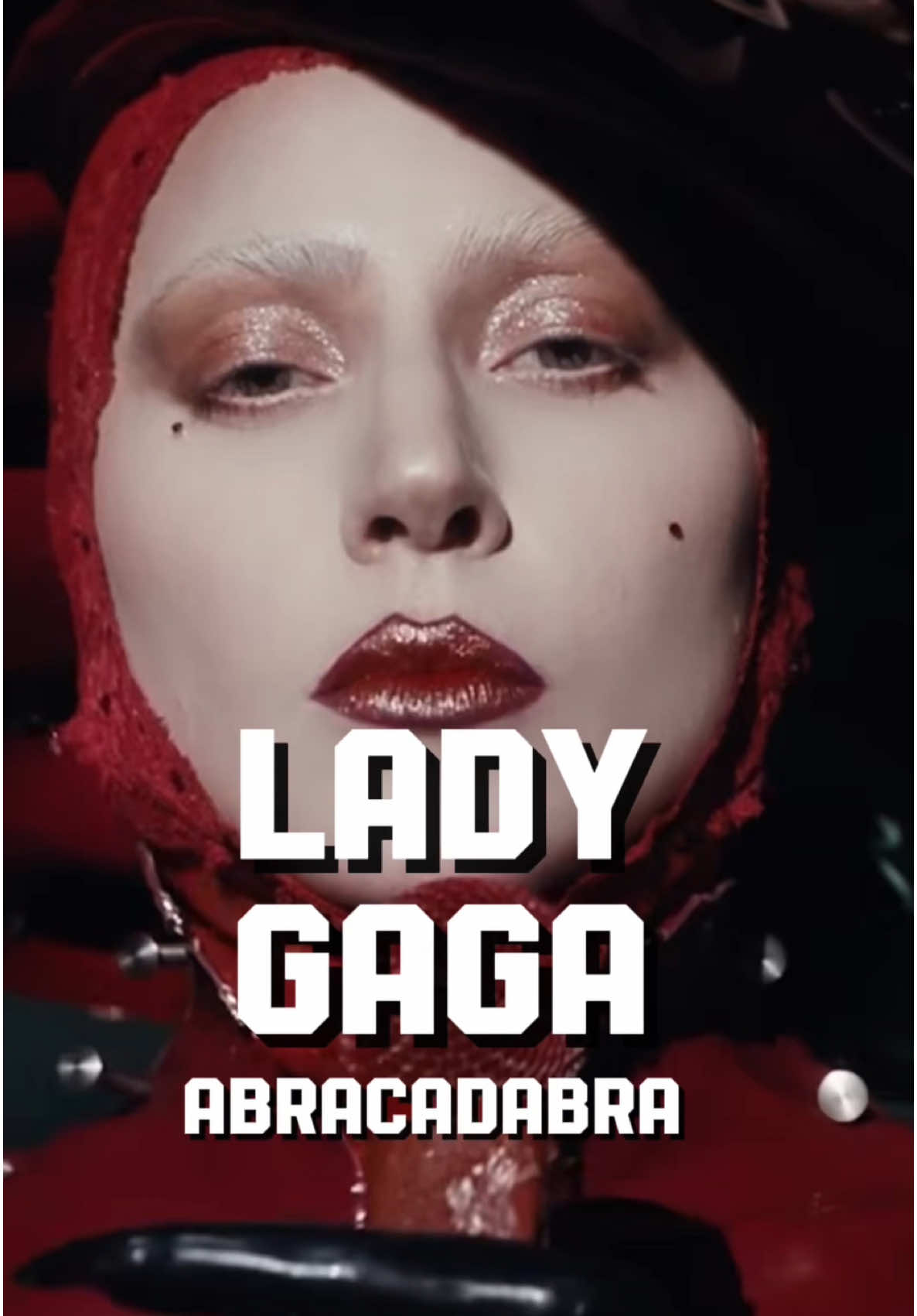 Lady Gaga presenta Abracadabra el segundo sencillo y el segundo video de su nuevo album. Donde vuelve a sus orígenes Darks, Góticos, Futuristas y súper Fashion. @ladygaga #ladygaga #ladygagaabracadabra #newmusic #musicandfashion #musicaymoda #fashionblogger #fashioncritic #criticodemoda #trendforecaster #gaskabygaska #TikTokFashion 