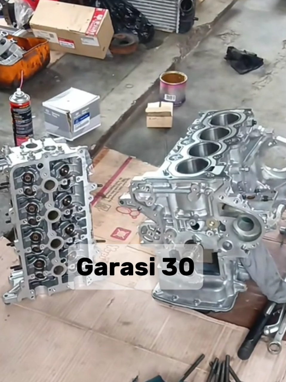 bongkar mesin mobil di bengkel GARASI 30 Jakarta Selatan 08128222339 #garasi30 #garasi30_jaksel #bengkelgarasi30 #turunmesin #overhaul #bengkelmobiljakartaselatan #fypage 