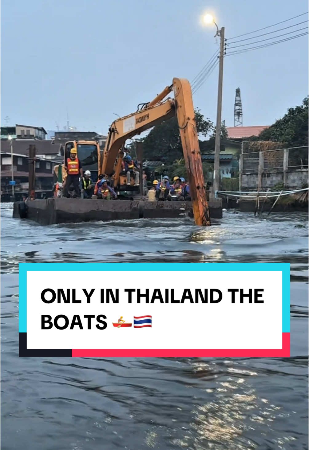 Only in Thailand, boats move in a strange way 😳🚣 #sandrotaod #thailand🇹🇭 #bangkok #sandro #sncsandro #onlyinthailand #tiktoktravel 