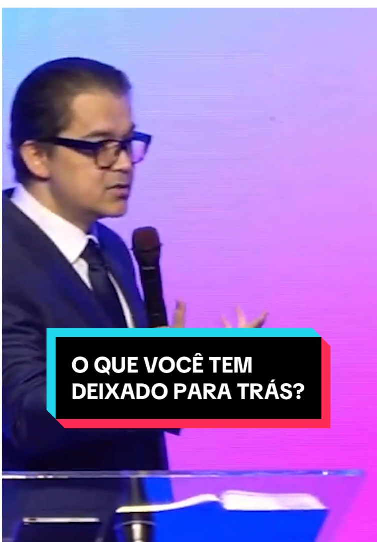 ESSE VÍDEO É PRA VOCÊ!  O que você está deixando de lado que ainda é pra estar em suas mãos? Quando você para de fazer o que precisa ser feito, começa a abrir espaço para distrações, escolhas erradas e consequências que poderiam ser evitadas. Talvez seja o momento de retomar o que nunca deveria ter sido deixado para trás. Faz sentido pra você?  Deixe sua opinião nos comentários 👇🏼 #fyp #fy #foryou #foryoupage #cleitonpinheiro #explore #explorepage #ministracao #deus 