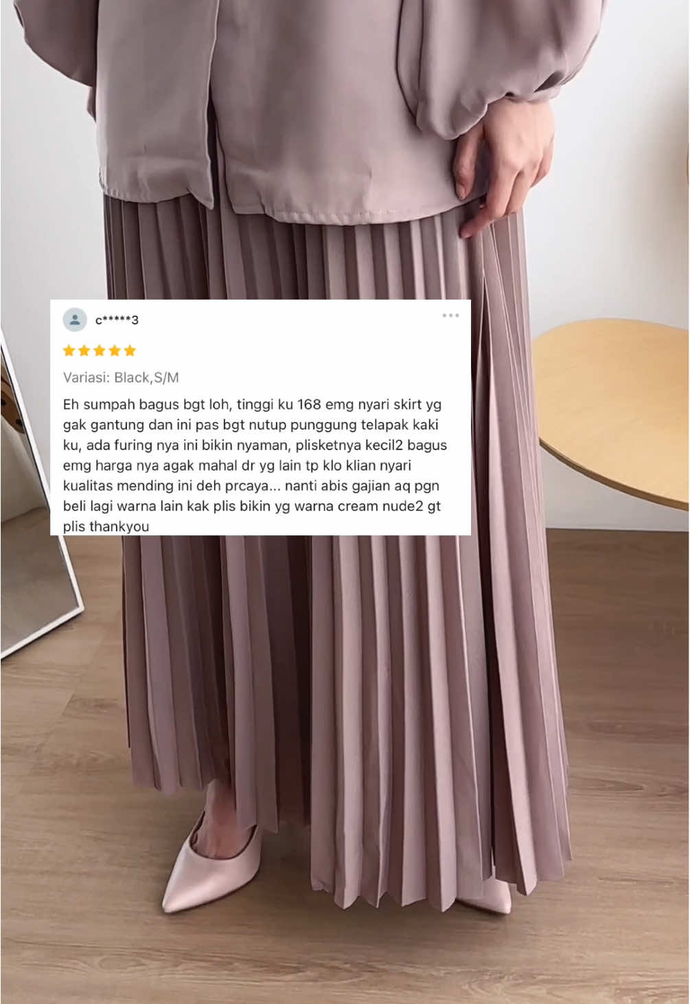 Real testimoni dari bestie aku yang jatuh cinta sama Reska 🫶🏻🤎 hari gini seenggaknya punya satu rok pleats ga siii? 🤪 #OOTD #fyp #ootdhijab #outfitideas #fashiontiktok #fashion 