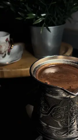 لو جت على الود انا ودي اشرب قهوة واتأملك🪔. #capcut #explore #fyp #foryou #turkish_coffee #coffee #your_coffee #قهوة_تركيه #قهوتي_فنجان 
