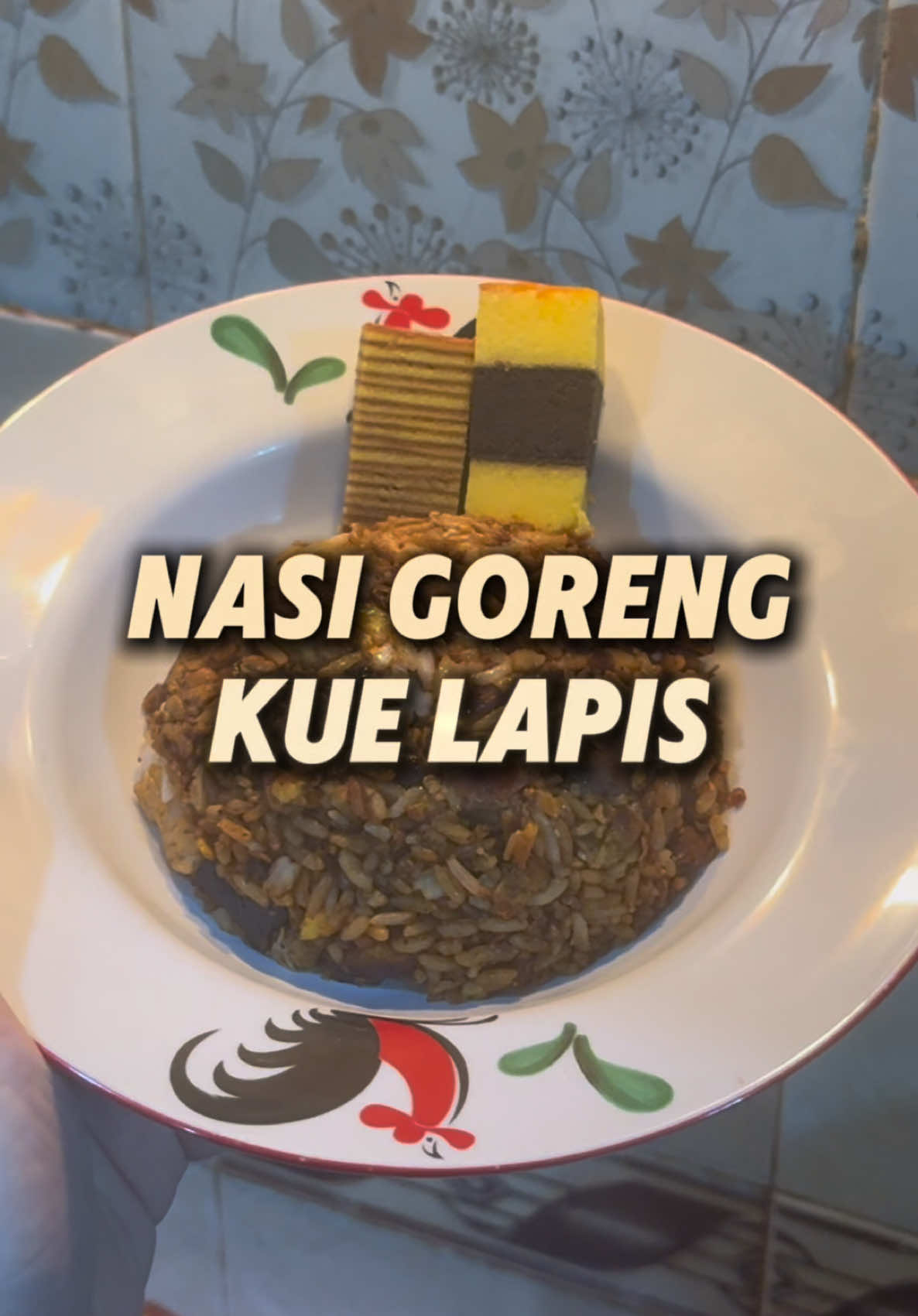 Resep Nasi Goreng Kue Lapis: - Telur - Nasi - Kecap Asin - Kue Lapis Next bikin nasgor apa ya? #kuliner #makan #makanan #food #viral #nasigoreng #kue #kuelapis #resepmasakan #restaurant #resep #masak #jajan 