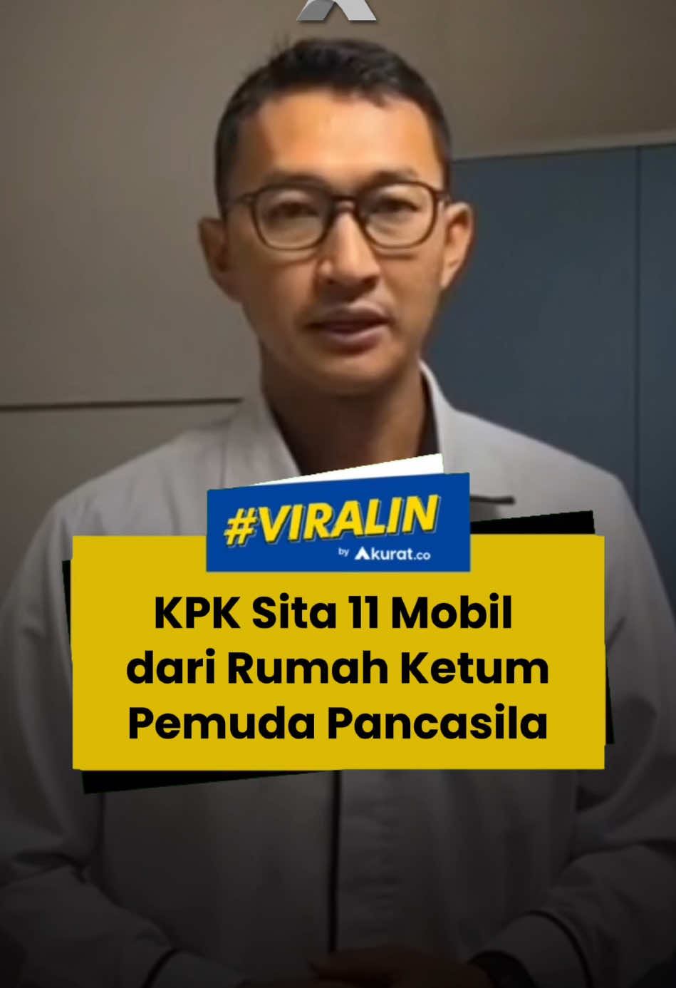 Apakah akan jadi tersangka, gengs? Kita tunggu kelanjutannya. Tim Jubir KPK, Budi Prasetyo, menyampaikan, pihaknya sedang berupaya mencari dan menyita aset-aset diduga hasil gratifikasi dan Tindak Pidana Pencucian Uang (TPPU) yang diduga dilakukan Rita. Hal itu dalam rangka memulihkan aset. Sebagai informasi, Rita dan Komisaris PT Meria Bangun Bersama, Khairudin, ditetapkan sebagai tersangka oleh KPK pada 16 Januari 2018. Mereka disinyalir membelanjakan hasil gratifikasi tersebut untuk membeli kendaraan yang menggunakan nama orang lain, tanah, uang tunai, maupun dalam bentuk lainnya. 🎥: Dok. Humas KPK. #viral #kpk #korupsi #gratifikasi #ketumpp #pemudapancasila #akuratco 