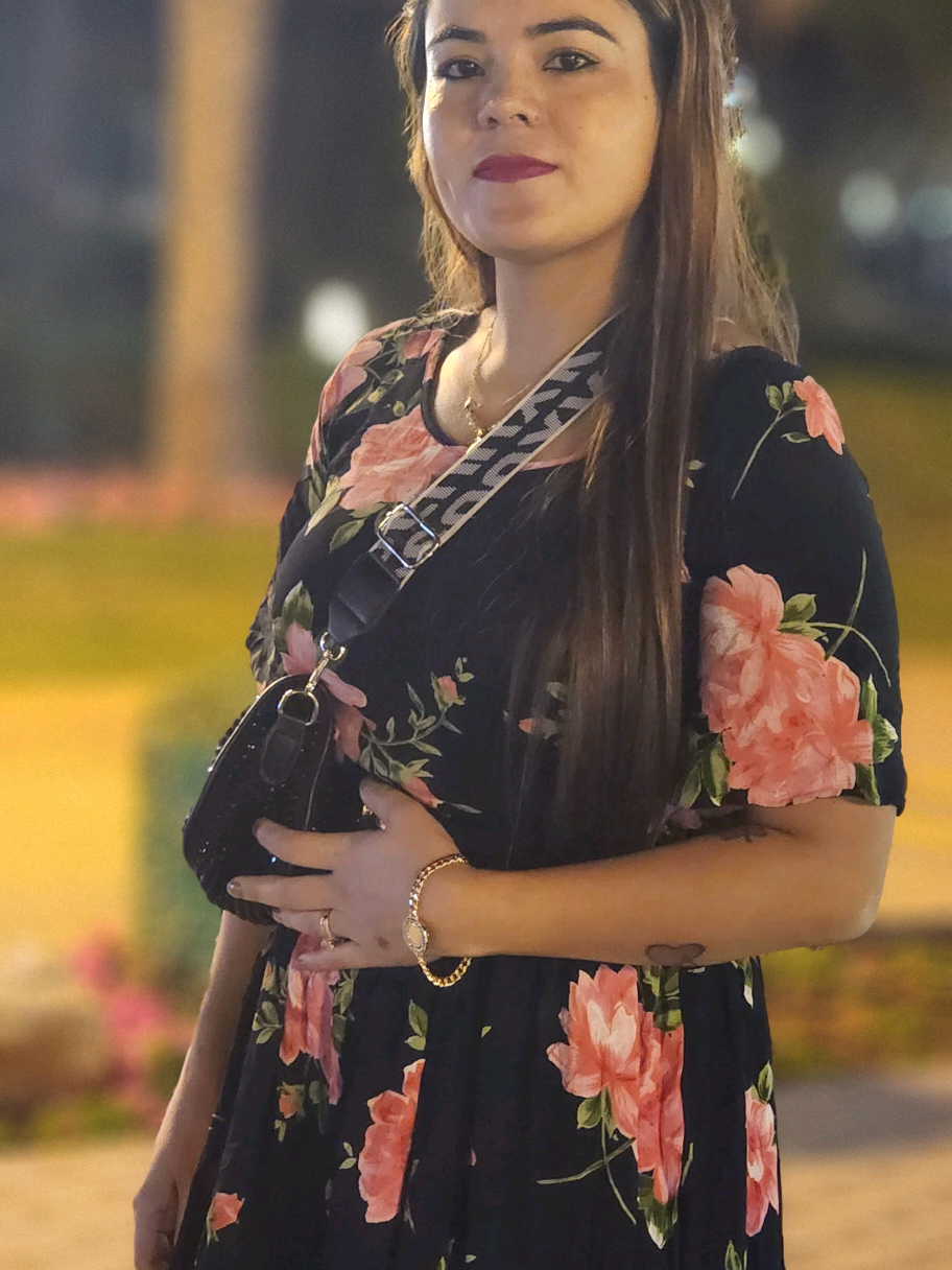 oh tujh pey khud sey  jyada yar ke chalti hey♥️♥️♥️♥️#loveyouzindagi❤️ A# just love yourself ♥️@Fuchee Njl 