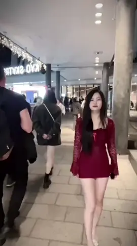 Nếu bạn lạnh lùng, bạn sẽ làm tổn thương người khác.Còn nếu bạn nhạy cảm cả thế giới sẽ làm tổn thương bạn ❗️#xuhuongtiktok #38hatinh #