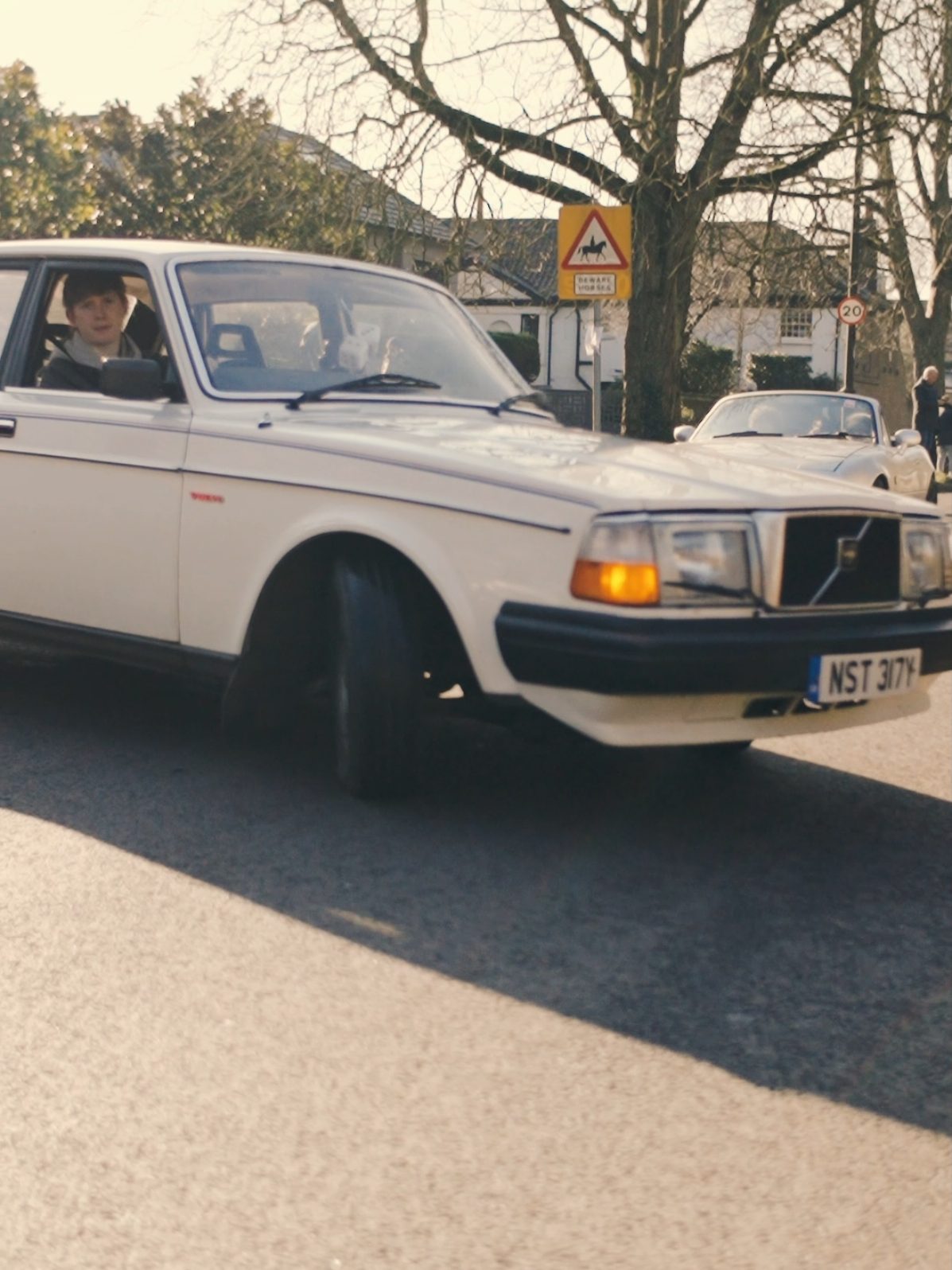 boxy Volvo 240... simple, minimalistic and boxy! #volvo240 #volvo #carculture #carcultureuk #carmeet #ukcarscene #classiccar #carcommunity #fyp #volvogang 