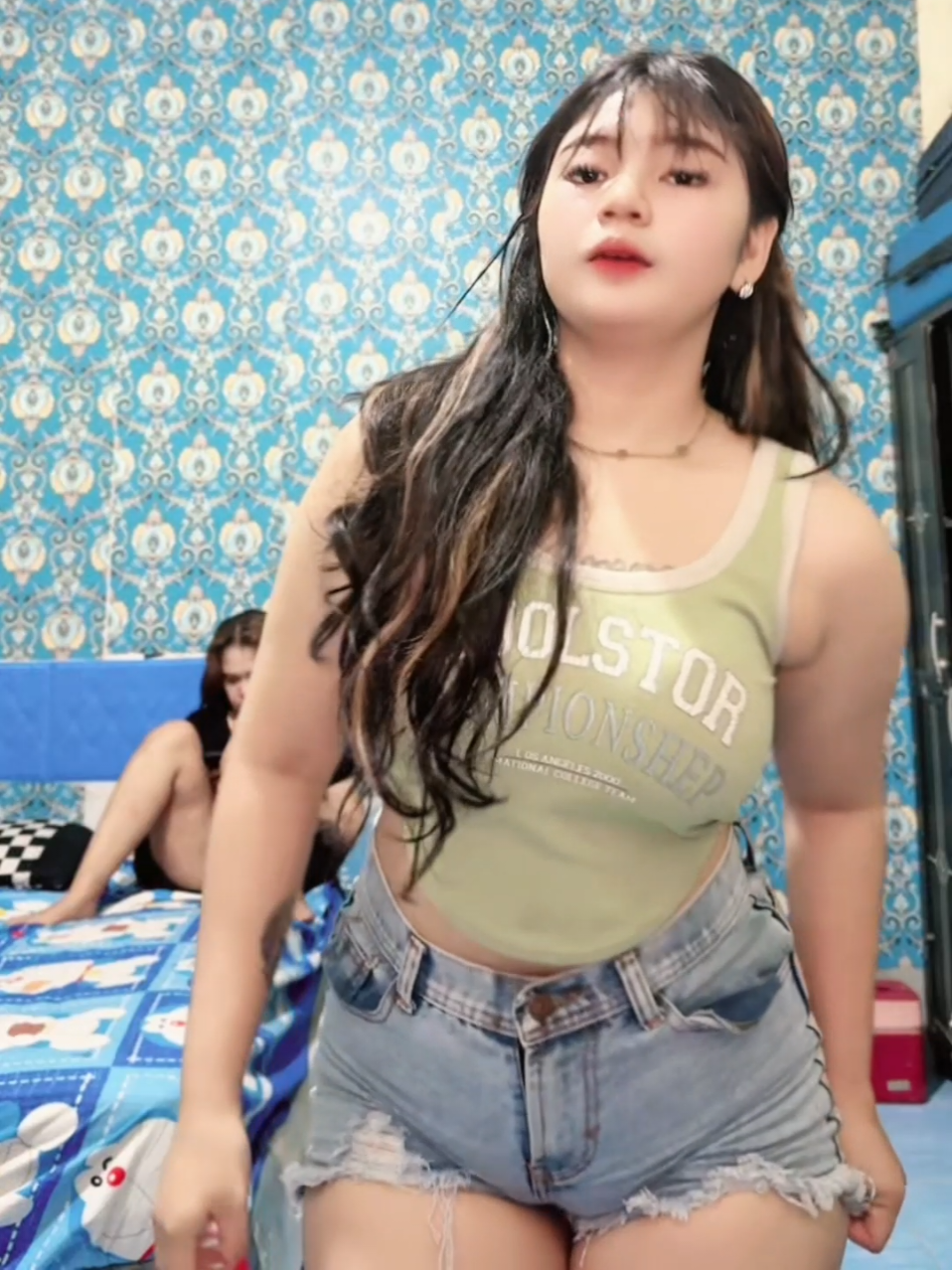 GEMOY #Bbymyyot21 #lewatberanda  #goyangmamamuda #viralvideo #manispedesngegigit #gemoy #soundtrending #trendingtiktok #masukberandafyp #trending 