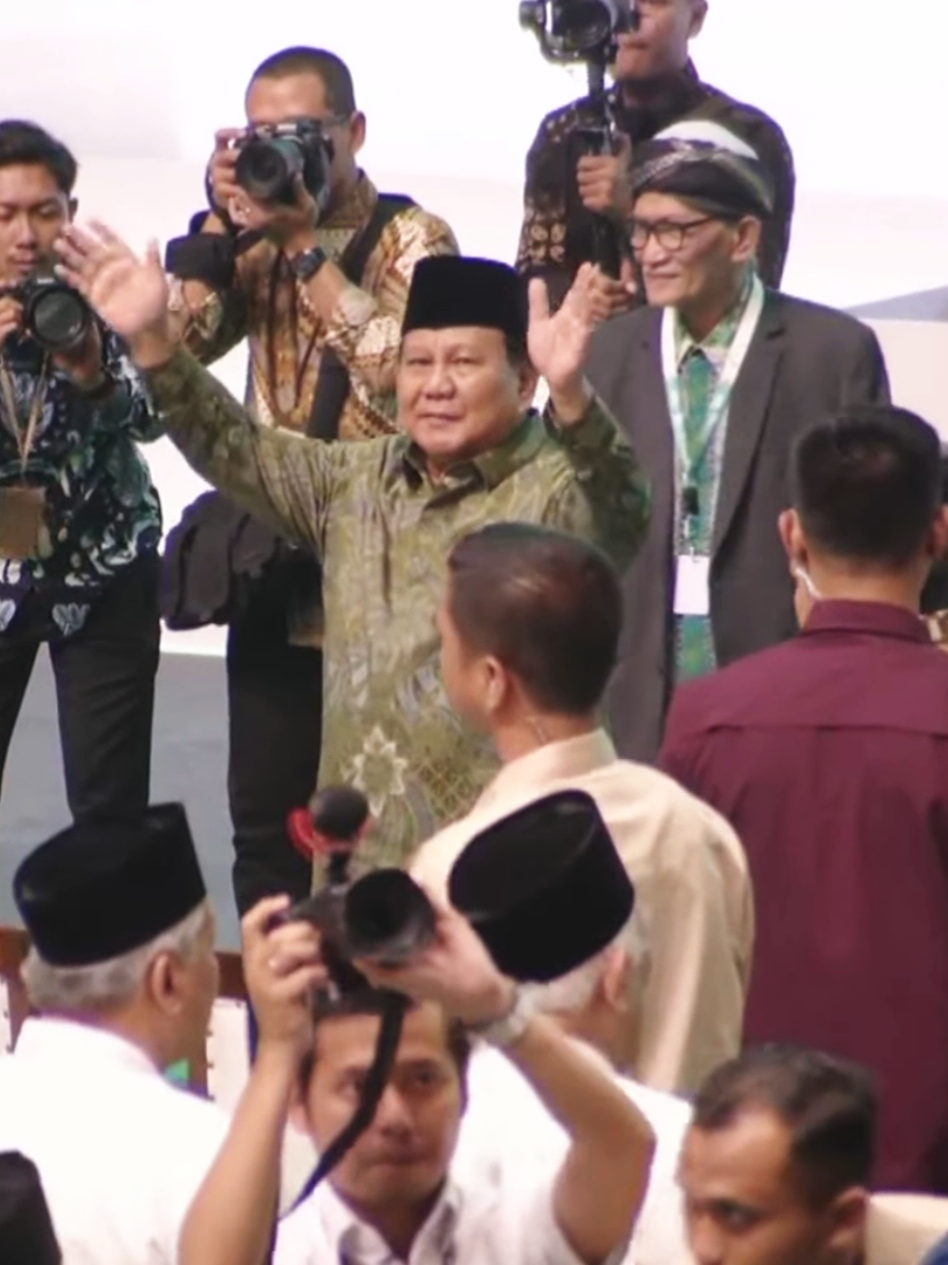 Detik-detik Presiden Prabowo hadiri acara Peringatan Harlah ke-102 NU, Pembukaan Munas Alim Ulama dan Konferensi Besar NU, 5 FEBRUARI 2025. #prabowo #prabowogemoy #masukberanda #foryou #fyp #prabowosubianto #presidenprabowo #nu 