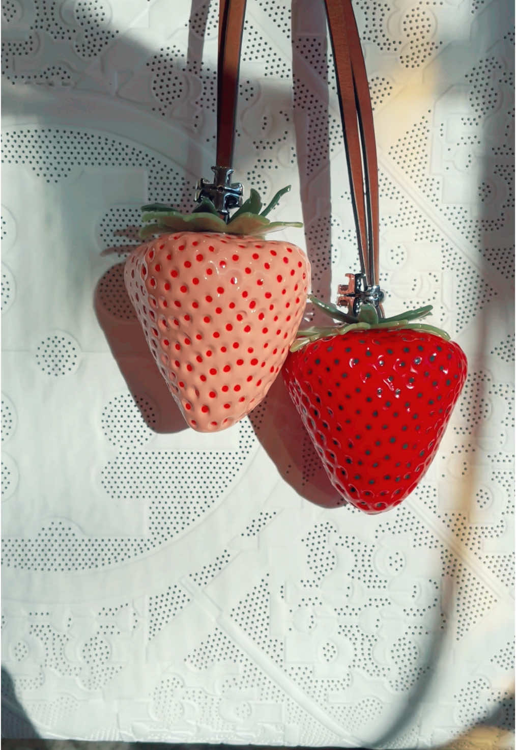 I love you Berry much! 💋 *they look so real! 🍓🍓🍓 #toryburch #toryteam #ValentinesDay #charms #strawberry #marketstreetthewoodlandstx 