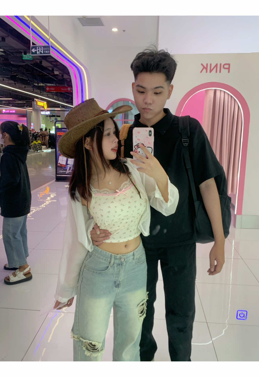 same shirt @Thịnh 🥴 #CapCut #couple #fyp 