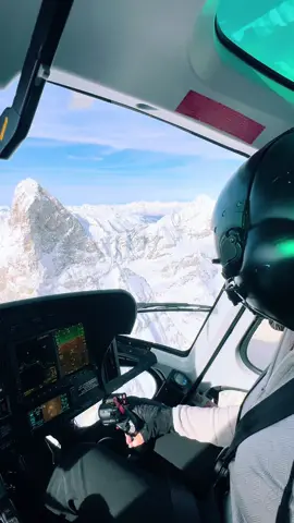 #matterhorn #switzerland #switzerland🇨🇭 #zermatt #rundflug #helicopter #carmencopter #lasuisse #aviation #womanpilot #H125 #Ad350b3 