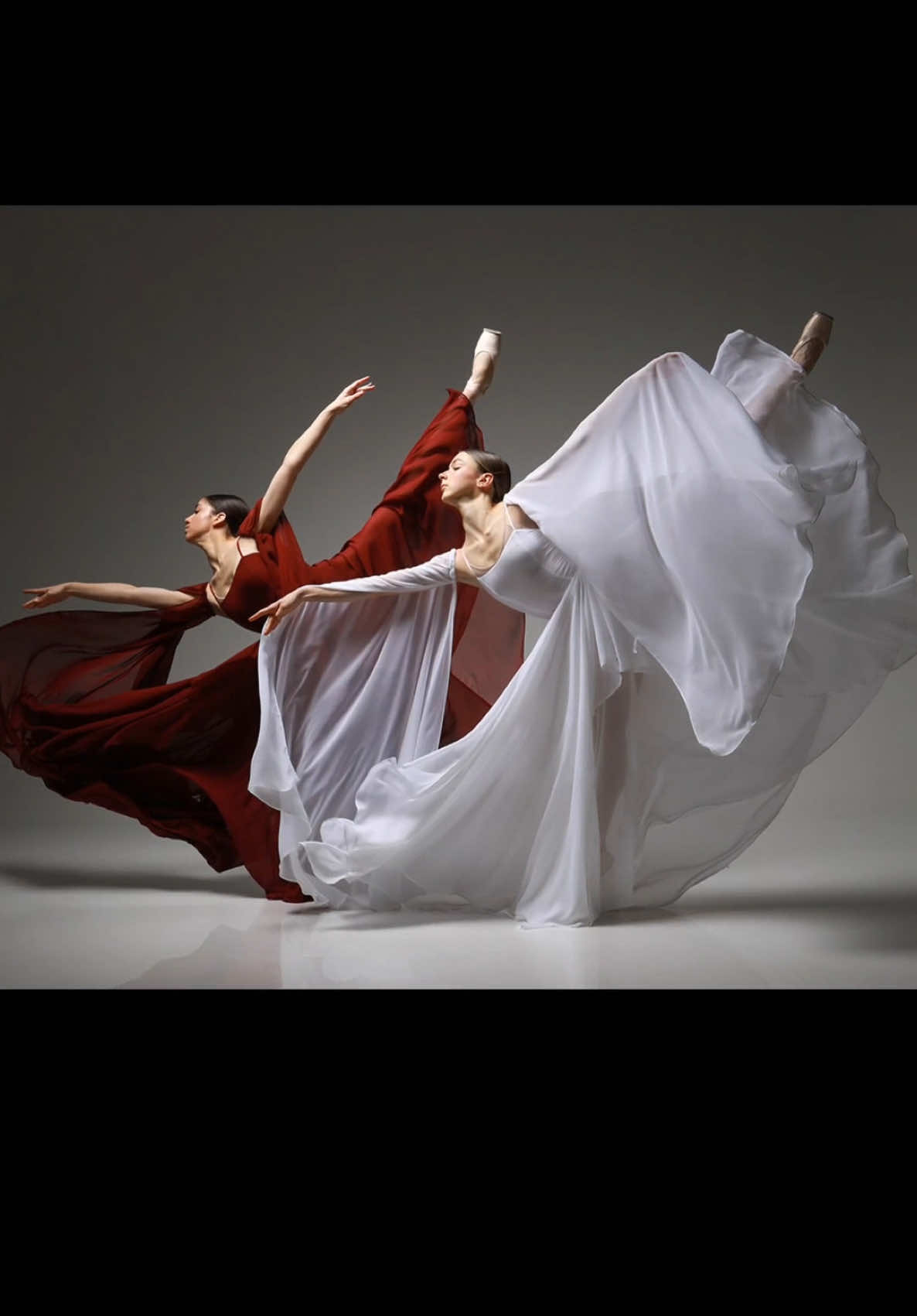 Model poses for photoshoot📸 #ballet #photography #balletphotography #art #print #dancephotography #rhythmicgymnastics #dress 