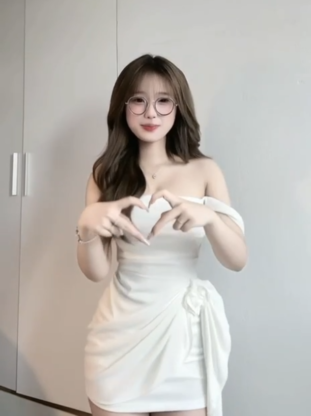 Vitamin gái xinh 🍑  gái xinh Việt Nam  #xh #xuhuong #xuhuongtiktok #biicunn 