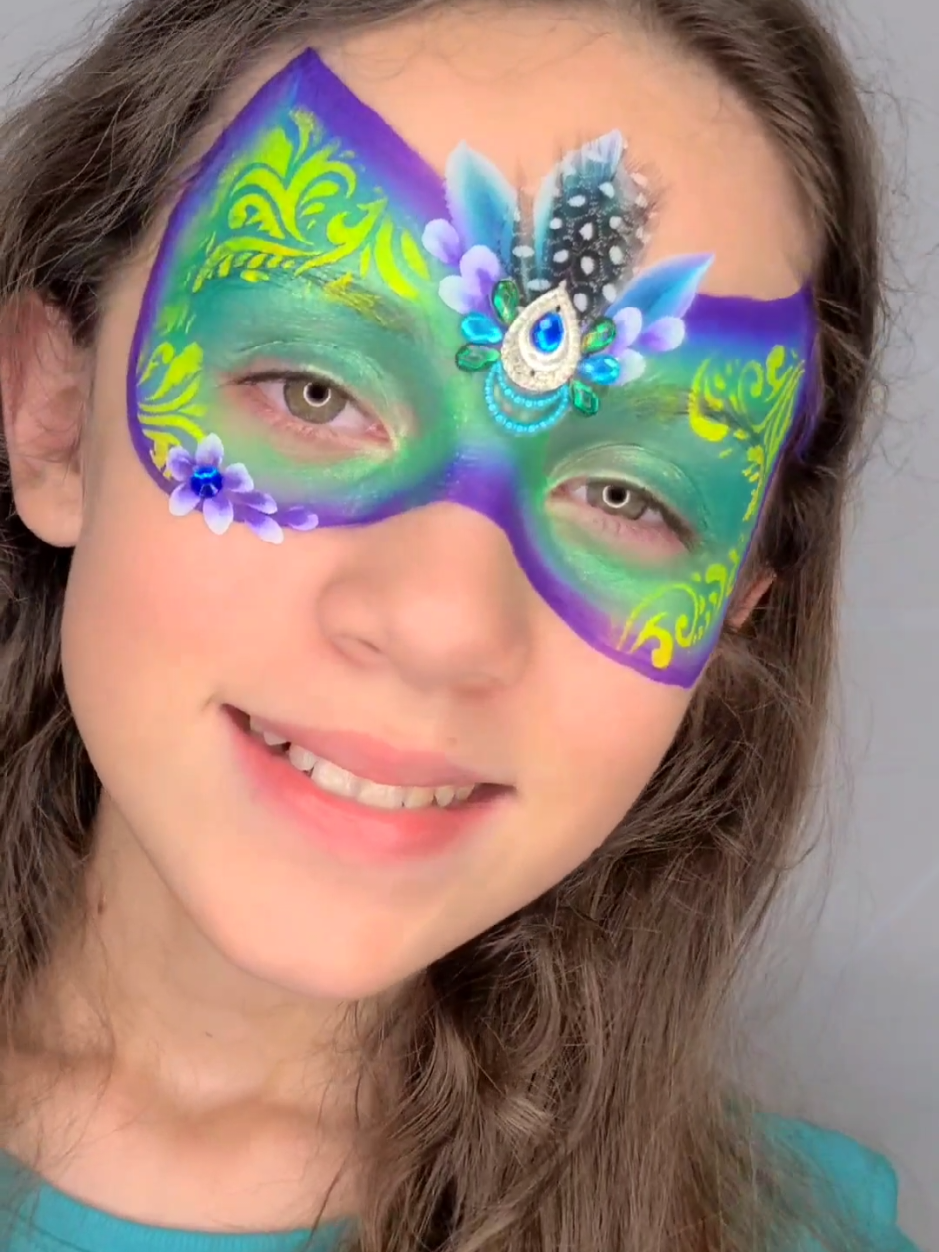 🎉🖌🎨How to Paint this fun Mardi Gras Mask with @🌈Unicorn creator🌈 !🎉🖌🎨 #facepaint #foryou #fyp #sillyfarm #howtofacepaint #howtopaint #foryourpage #artistsoftiktok 