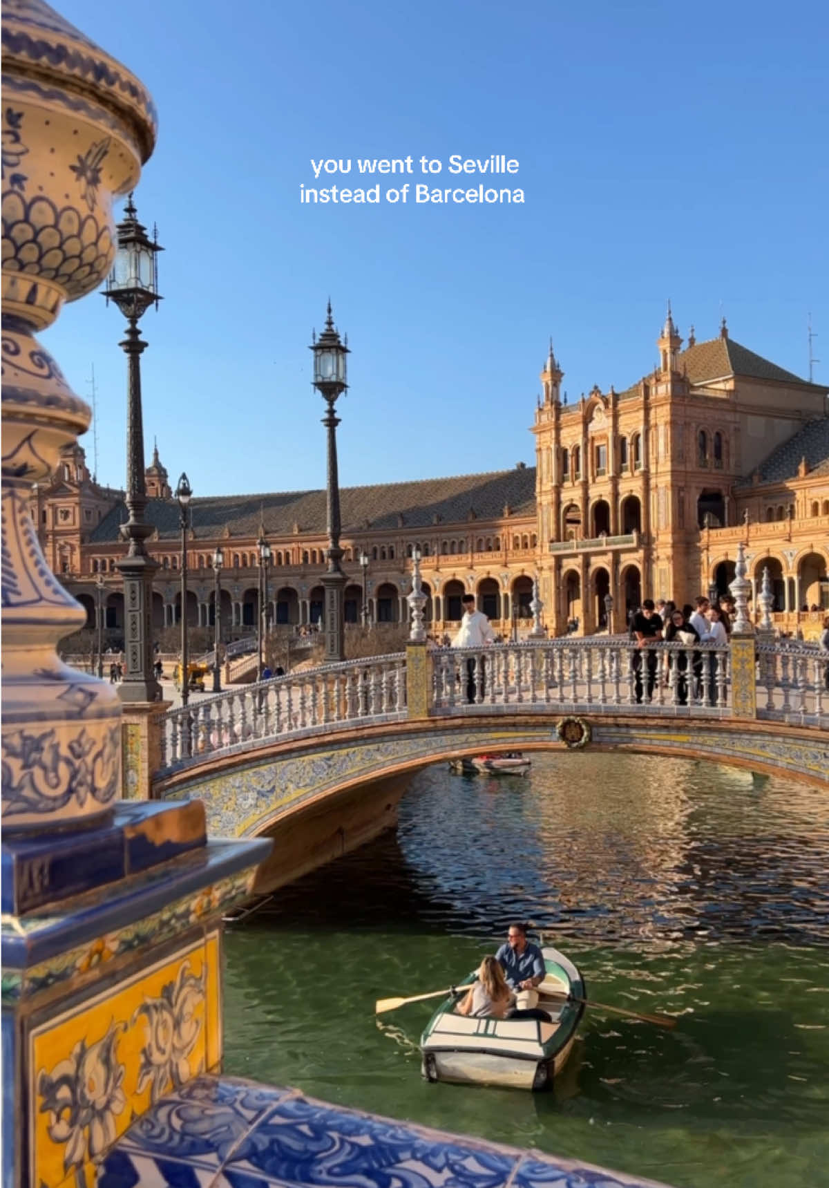 This is how Seville looks in February☀️ #sevillespain #sevilla #getawaytrip #solotrip #solotraveler #spaintrip #travelspain #mustvisit 