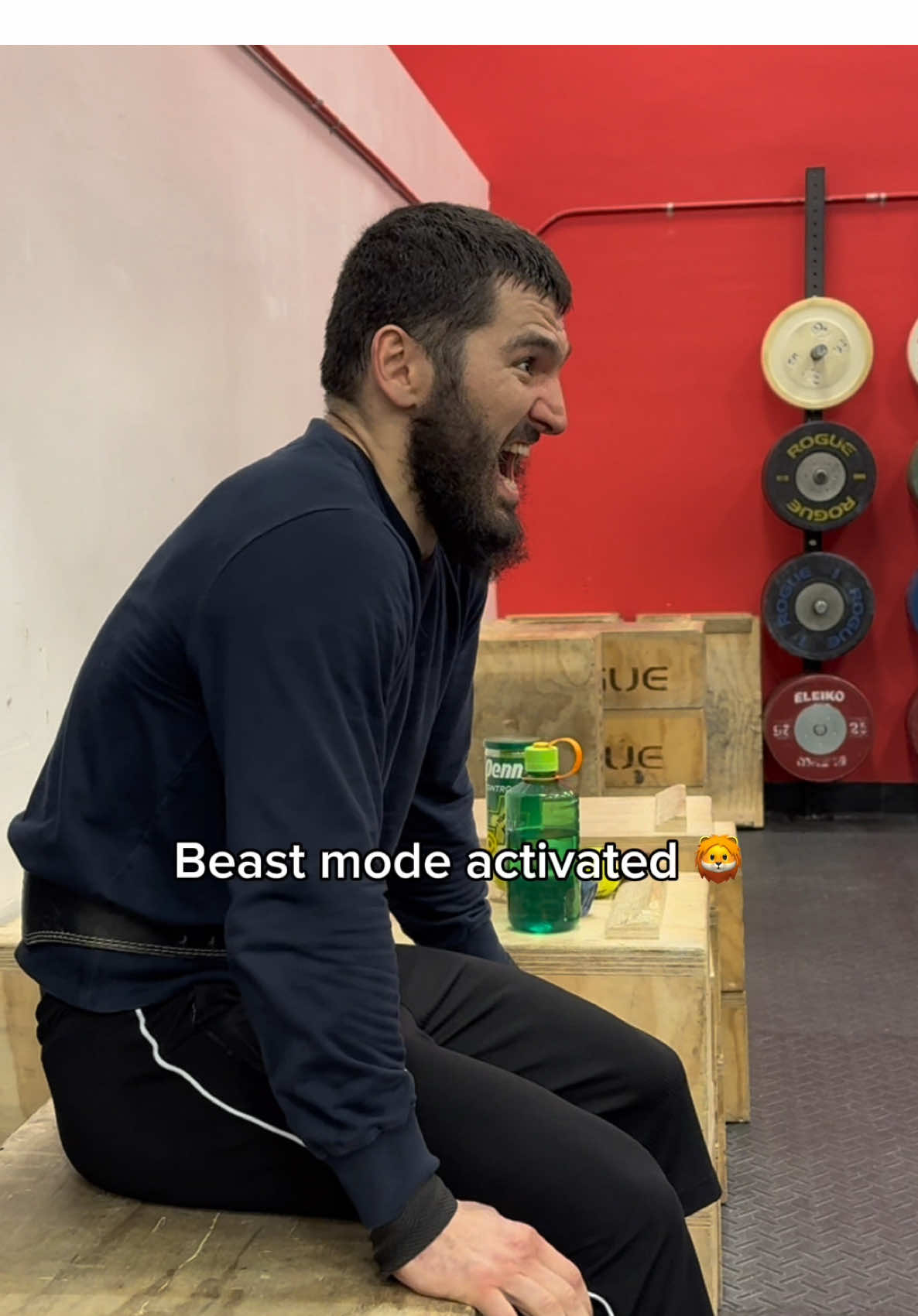 Try this before your workout next time. 🦁 #lion #boxer #chechen #fighter #boxing🥊 #training #scary 