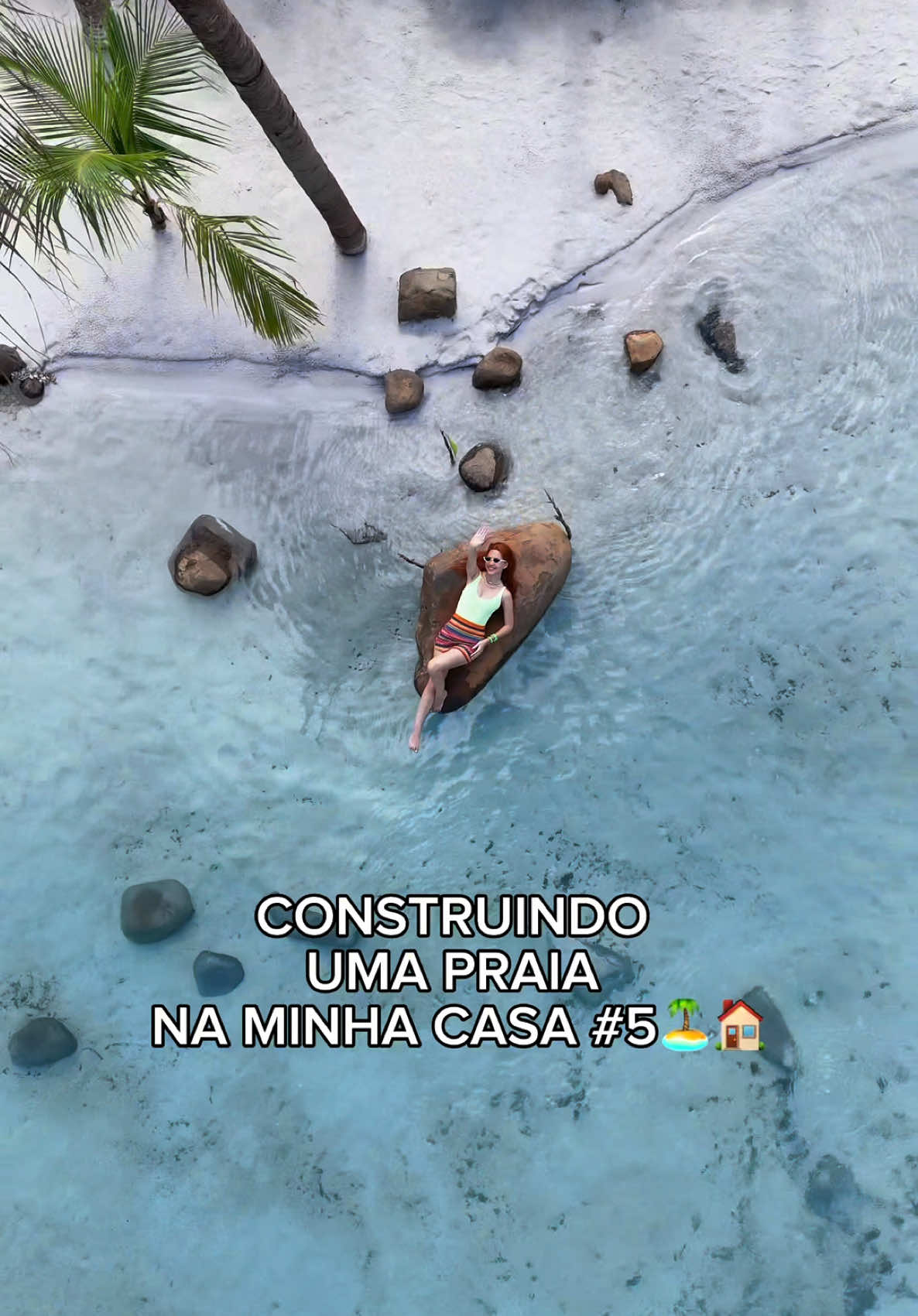 Ep 5: Construindo uma praia na minha casa 🏝️🏠 Chegamos na etapa de Ativação do Sistema de Filtragem!!! Surreal como a água mudou em poucos dias hein? EU TENHO MALDIVAS EM CASAAA 🤩 estávamos todos ansiosos por esses momento e nem consigo acreditar na beleza extraordinária da nossa praia! Logo mais entram os peixinhos coloridos e os decks de madeira no entorno da praia, estão animadas para acompanhar? ✨🤩🌊 #praia #obra #construcaodecasas #lago #piscina #construção