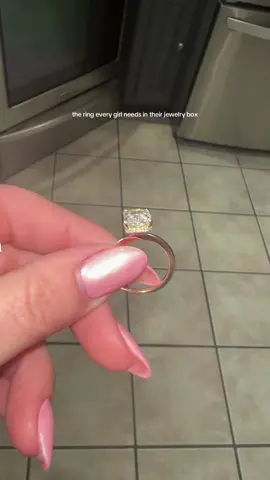 this gorgeous ring is less than $21 with FREE SHIPPING!! 😱😱😱🤯🤯🤯 @eamti jewelry #eamtijewelry #ring #jewelry #engagementring #womensjewelry #rings #jewelrytiktok 