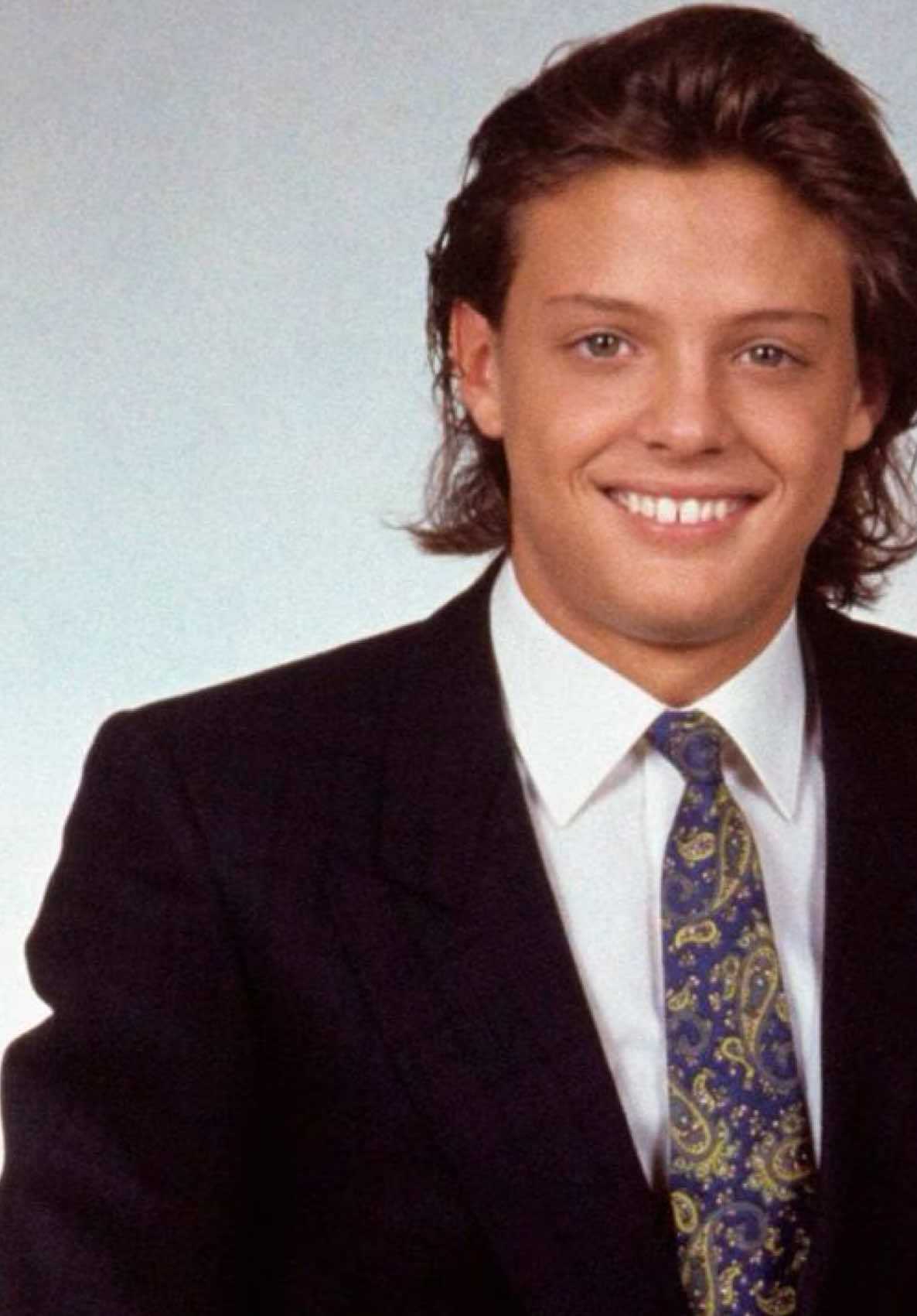 Aprendí del mejor @Imxlm #luismiguel #luismiguellaserie #luismiguelentiktok #fyp #fypシシ #parati #paratii #Edit #luismi #luismiboy #orodeley #letras #vi #video #viral_video 