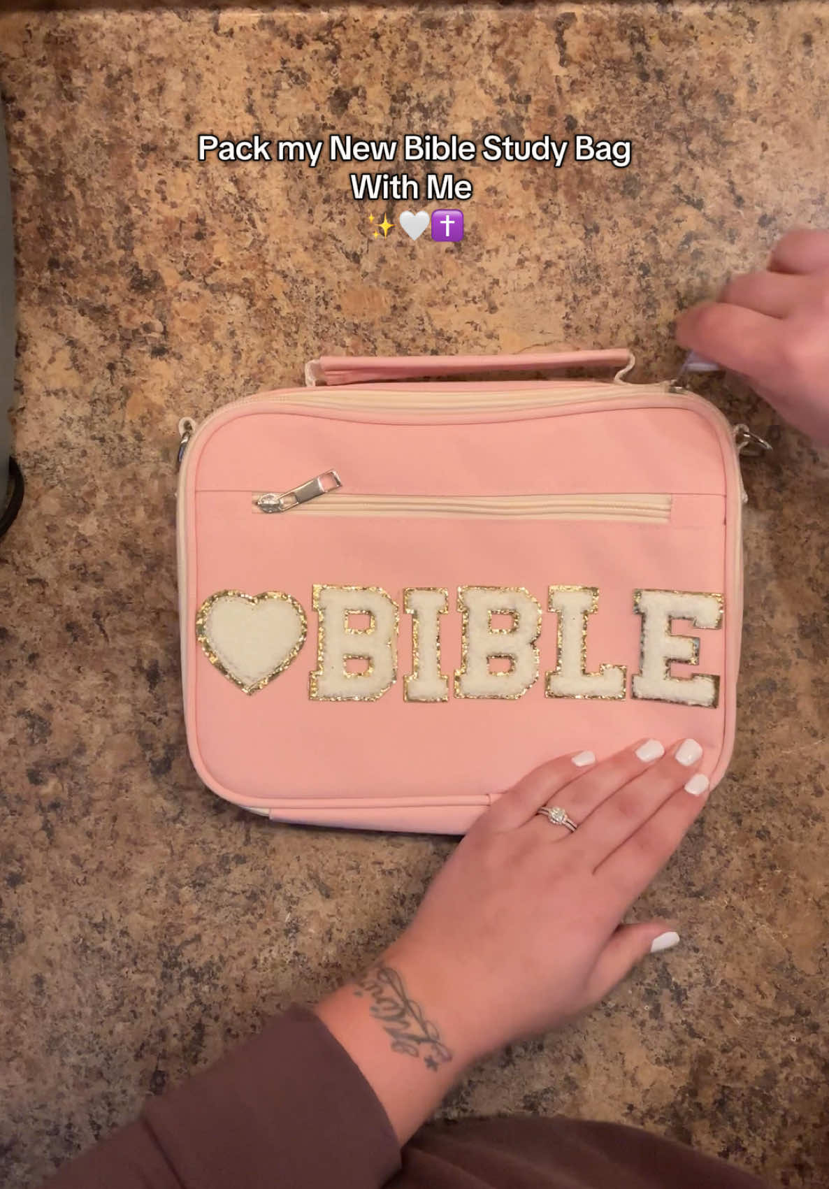 Bible study but make it cute! I love that I can take everything I need on the GO 🤍 #biblebag #biblestudy #asmrsounds #biblestudybag #tiktokshopdeals #biblecase #churchbag #packmybagwithme 
