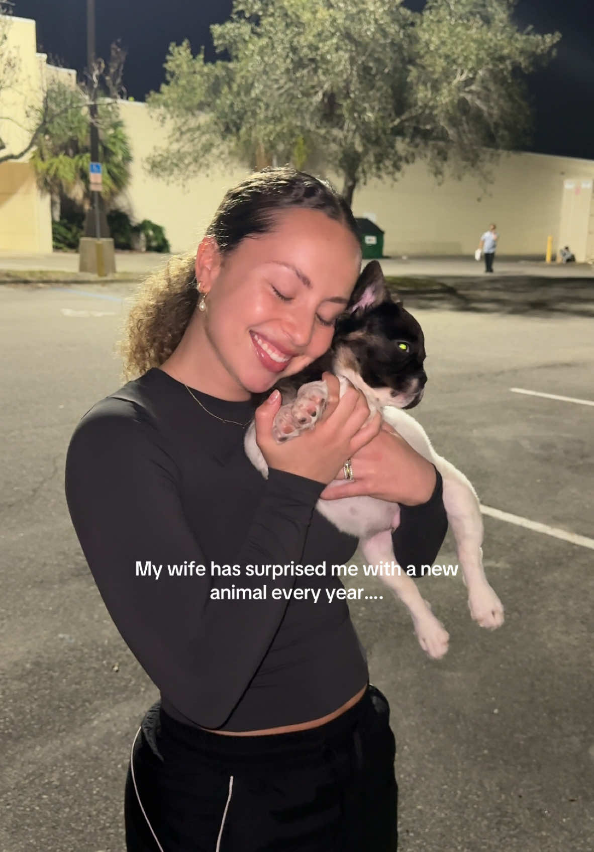 Every year we’ve been together @DeAsia Green has brought home a new animal… thankfully she married an animal lover 😂🤦🏽‍♂️ #trending #family #newpuppy #puppy 