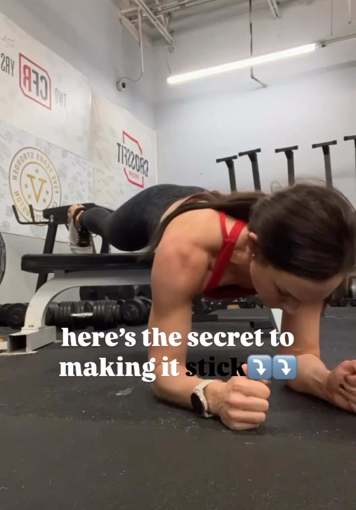 The real secret to making it stick? Staying consistent? Making it DOABLE. Here’s what I mean👇🏼👇🏼 I’ve seen so many women struggle with this, feeling like they’re failing because they can’t keep up with restrictive diets or grueling workout routines. But here’s the truth I’ve learned through years of coaching: consistency doesn’t come from extremes; it comes from building routines that *fit your life*.  For me, that meant finding a workout that worked within my schedule—something I could do without feeling overwhelmed, even on my busiest days. It meant learning to meal prep foods I actually enjoyed, meals that left me feeling satisfied instead of deprived. And it meant following a plan that left room for the moments that matter: dinners out, a glass of wine with friends, enjoying life *and* still moving toward my goals. No plan is worth doing if it makes you sacrifice your happiness. Real, lasting progress is all about finding a balance that feels right for you. When your nutrition and workouts support your life instead of taking it over, consistency naturally follows.  Ready to find that balance? DM me “balance” and let’s talk about how to make this work for you.