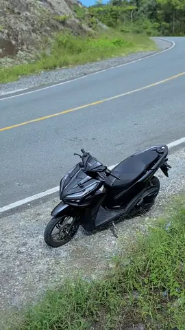 pesona matte black, tapi yg lewat lebih mempesona🤧 #4u #vario125 #variogen2 #fyp #variostd #foryou #CapCut 