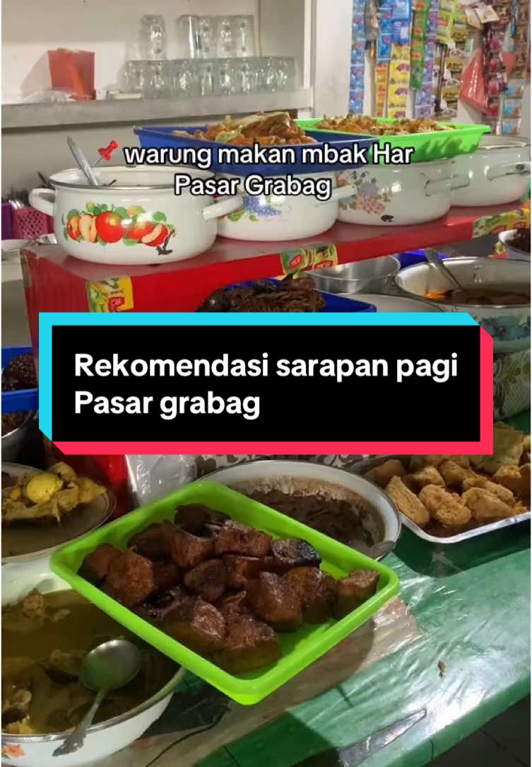 Warung makan di dalam pasar Grabag banyak pilihan sayuran dan lauk #pasargrabag #grabagtv #infograbag #warungmakan #kulinermagelang #rekomendasi 