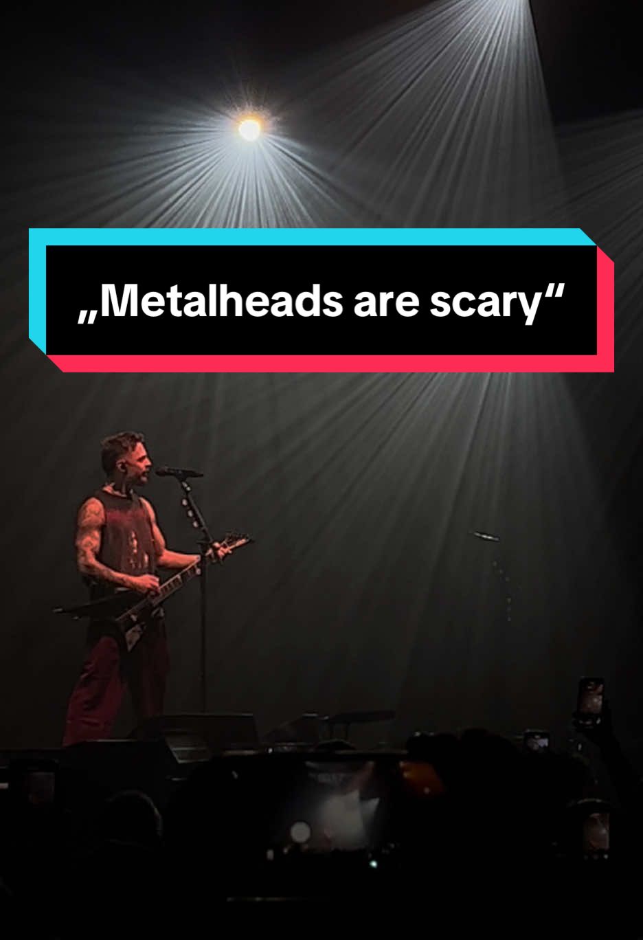 „Metalheads are scary“ vs the metalheads in question 😝🤘🏼 @Bullet For My Valentine #bfmv #bulletformyvalantine #tearsdontfall #metalcore #singalong #live #music #livemusic #thepoison #metalheads #metalheadsoftiktok #thepoisonedascendancytour #trivium #zurich @THE HALL @@matttuckofficial##matttuck