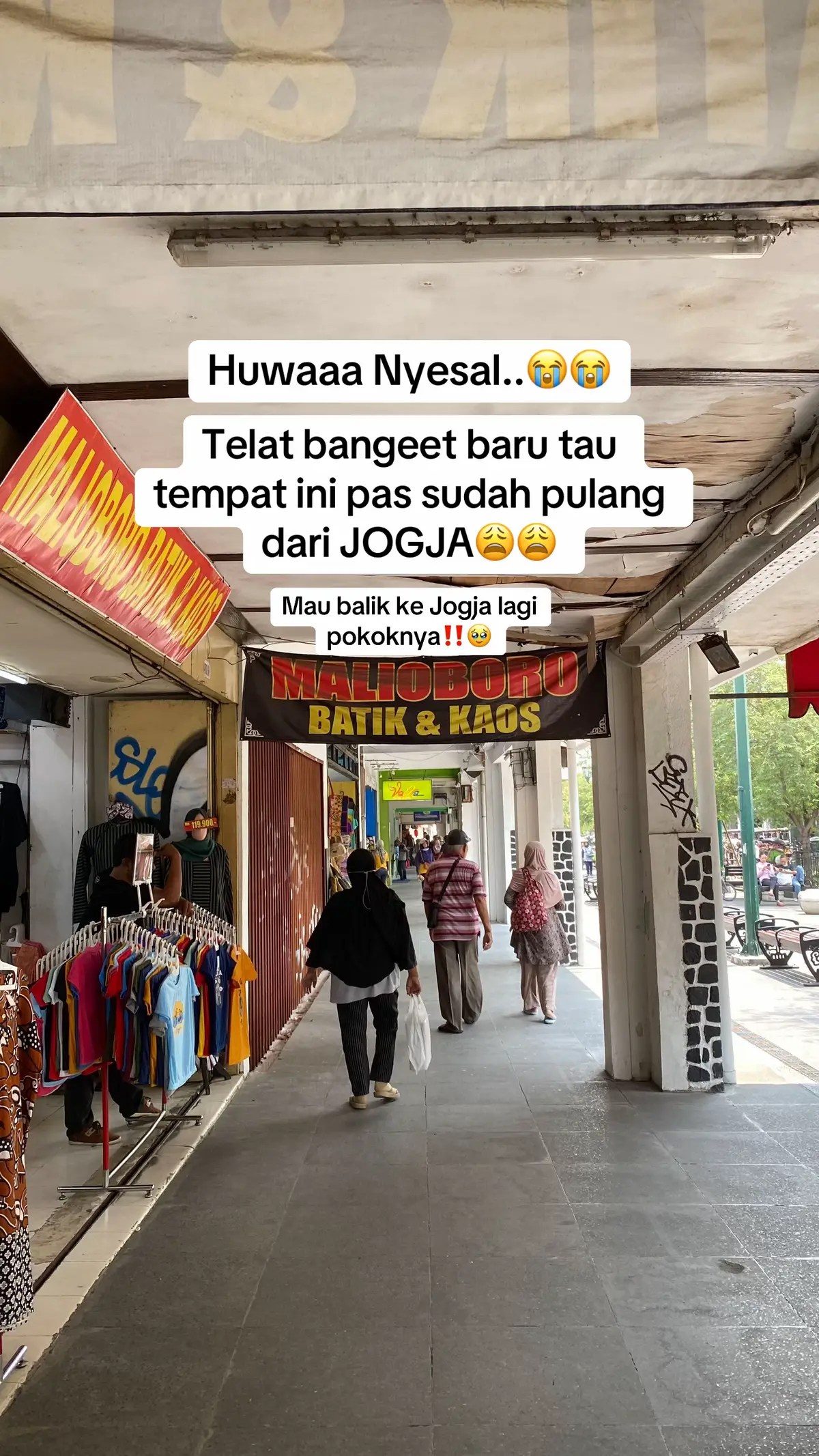 Bolak balik ke Jogja kenapa gue baru tau sekarang nemu tempat selucukk inii😭😭 #jogja #jogjaistimewa #jogja24jam #tokoviraljogja #destinasijogja #koreanoutfit #fyp 