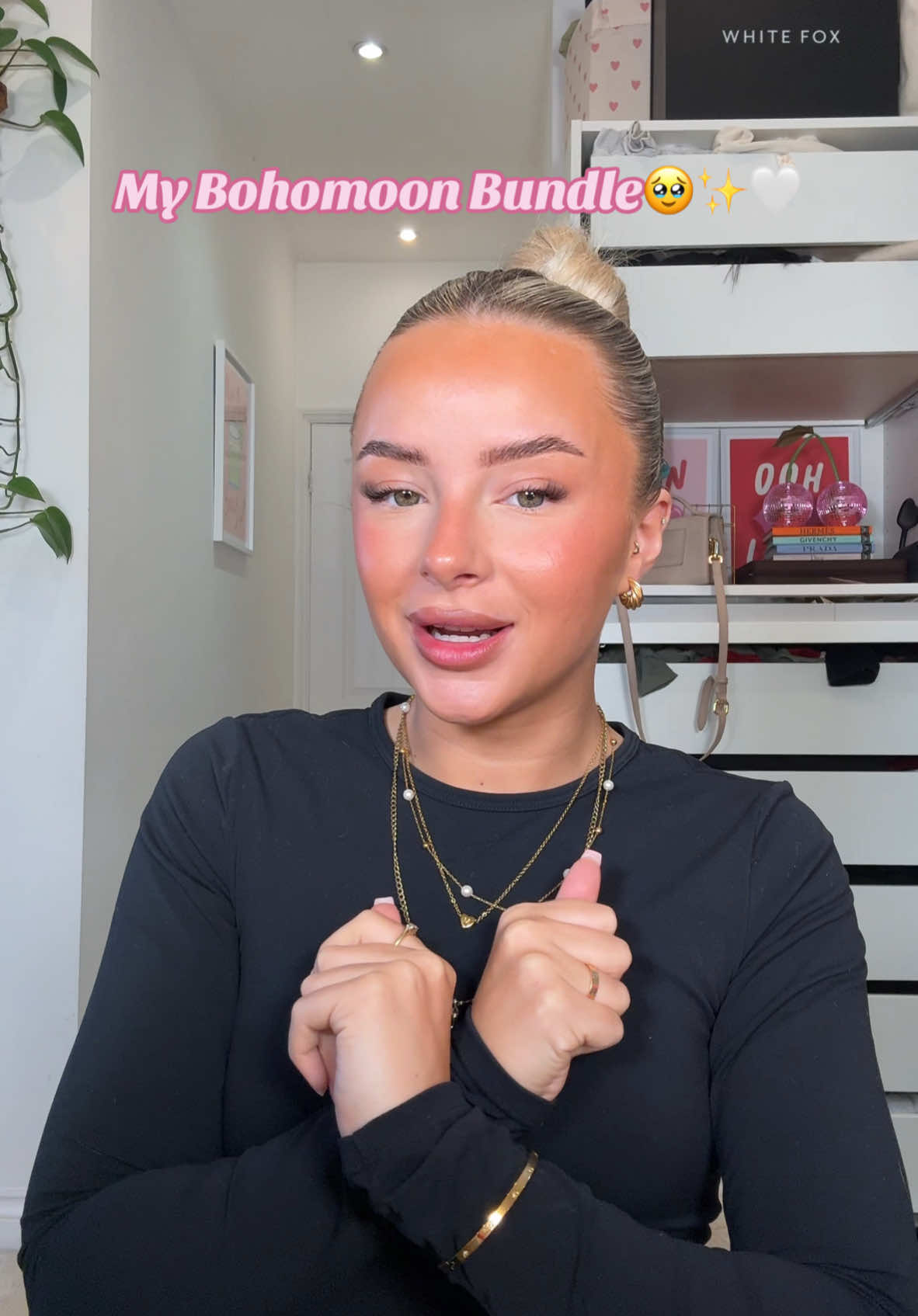 EKKK!! Pop over to @Bohomoon at 2pm to see me and @Jordan on live🎀✨🤍 #bohomoon #jewelry #ValentinesDay #valentinesjewellery #jewellery 
